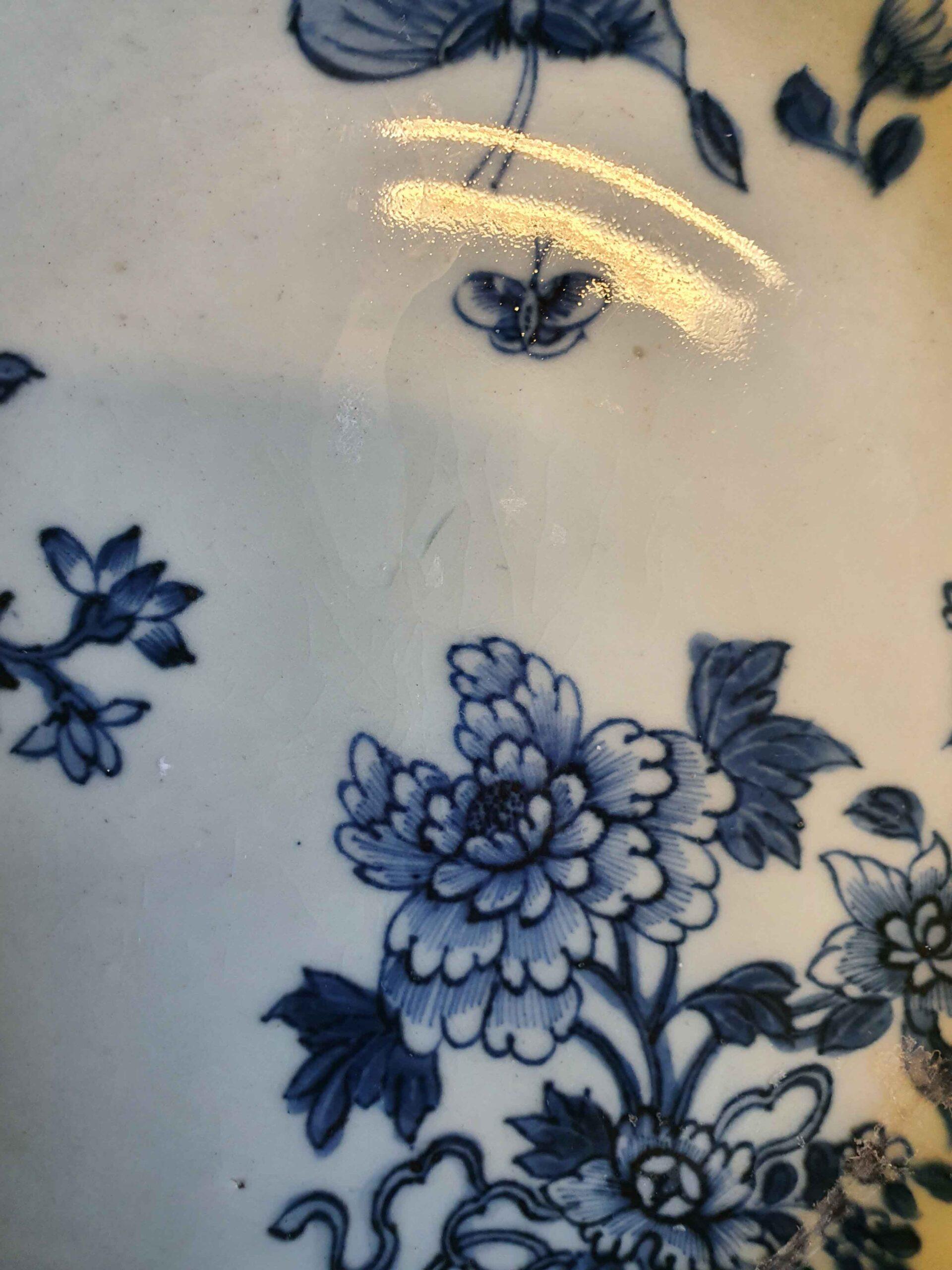 Set of 2 Antique Chinese Porcelain Plates Kangxi/Yongzheng Period Blue White In Good Condition For Sale In Amsterdam, Noord Holland