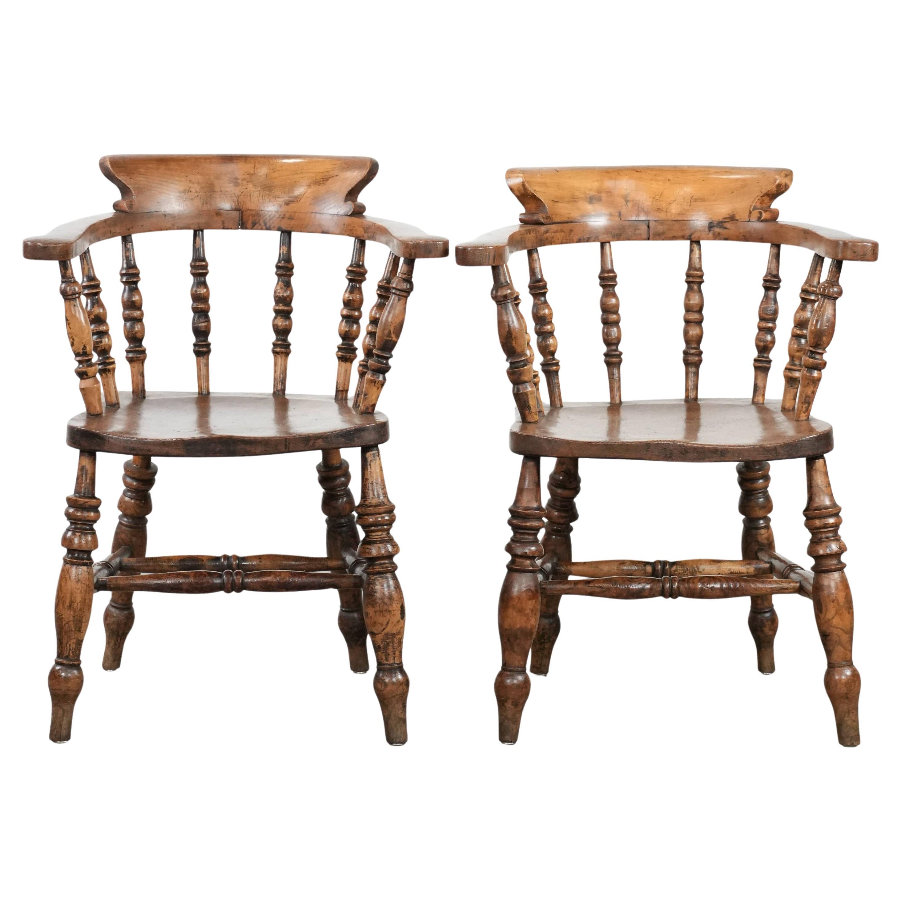 Set of 2 antique English captain's chairs/desk chairs from the 19th century For Sale