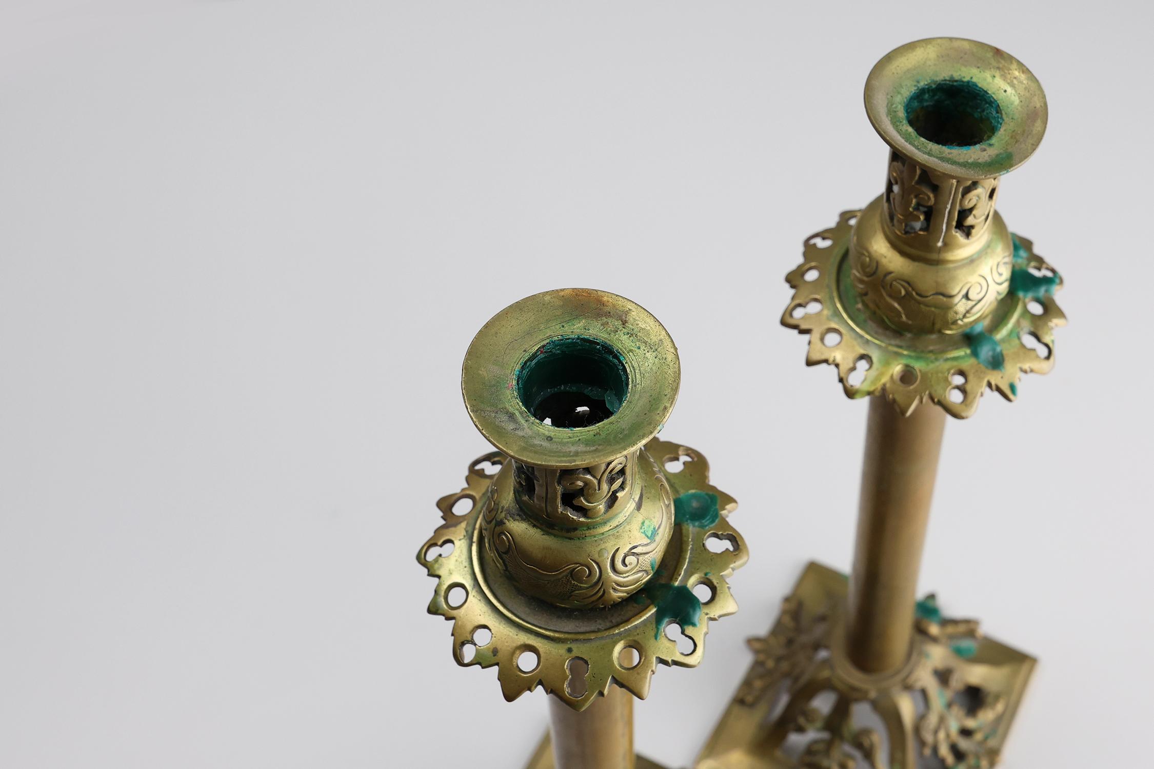 Copper Set of 2 Antique French copper candlesticks in Baroque style, 1900s For Sale