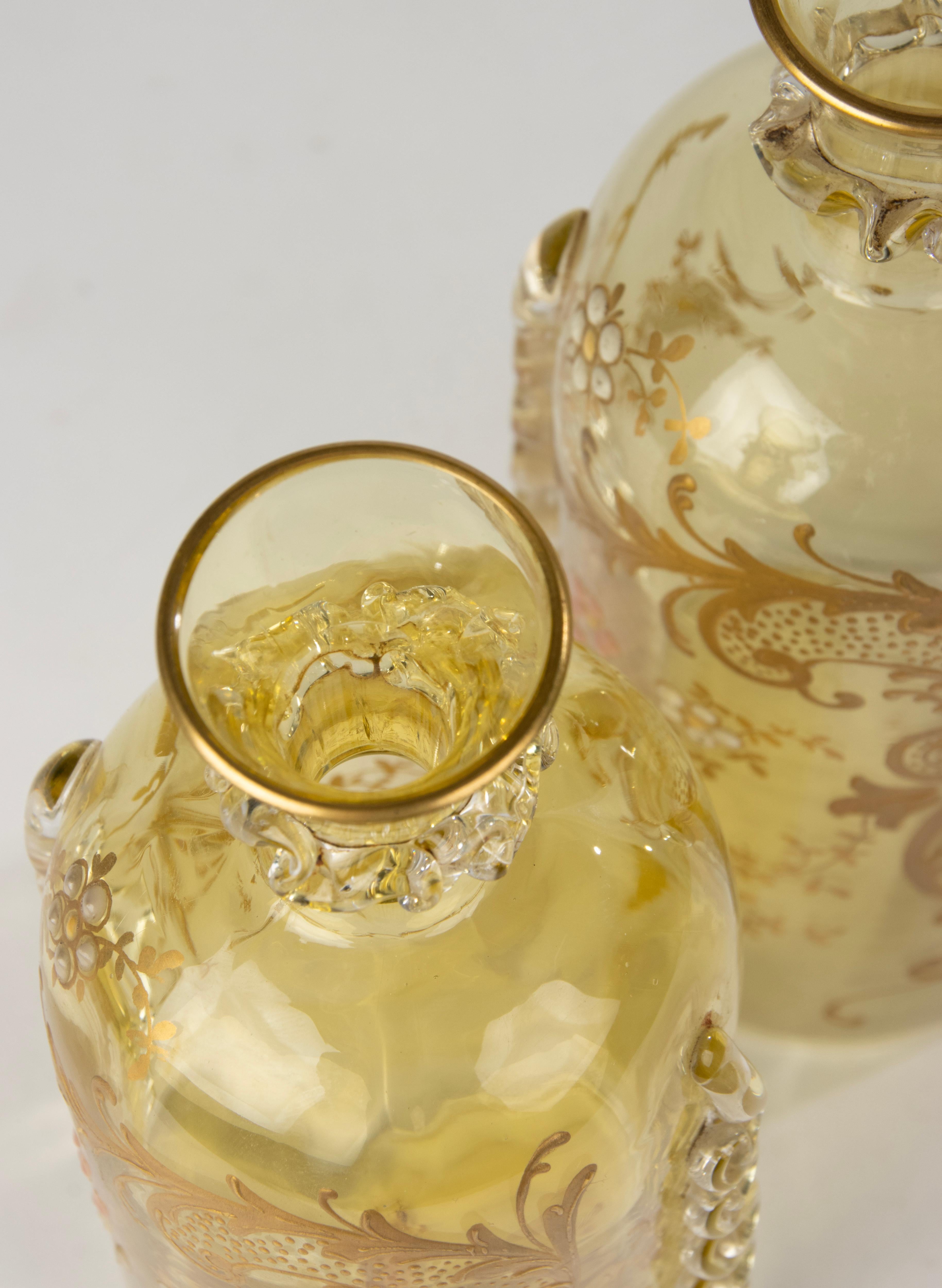 Ensemble de 2 vases en verre ancien Bon état - En vente à Casteren, Noord-Brabant