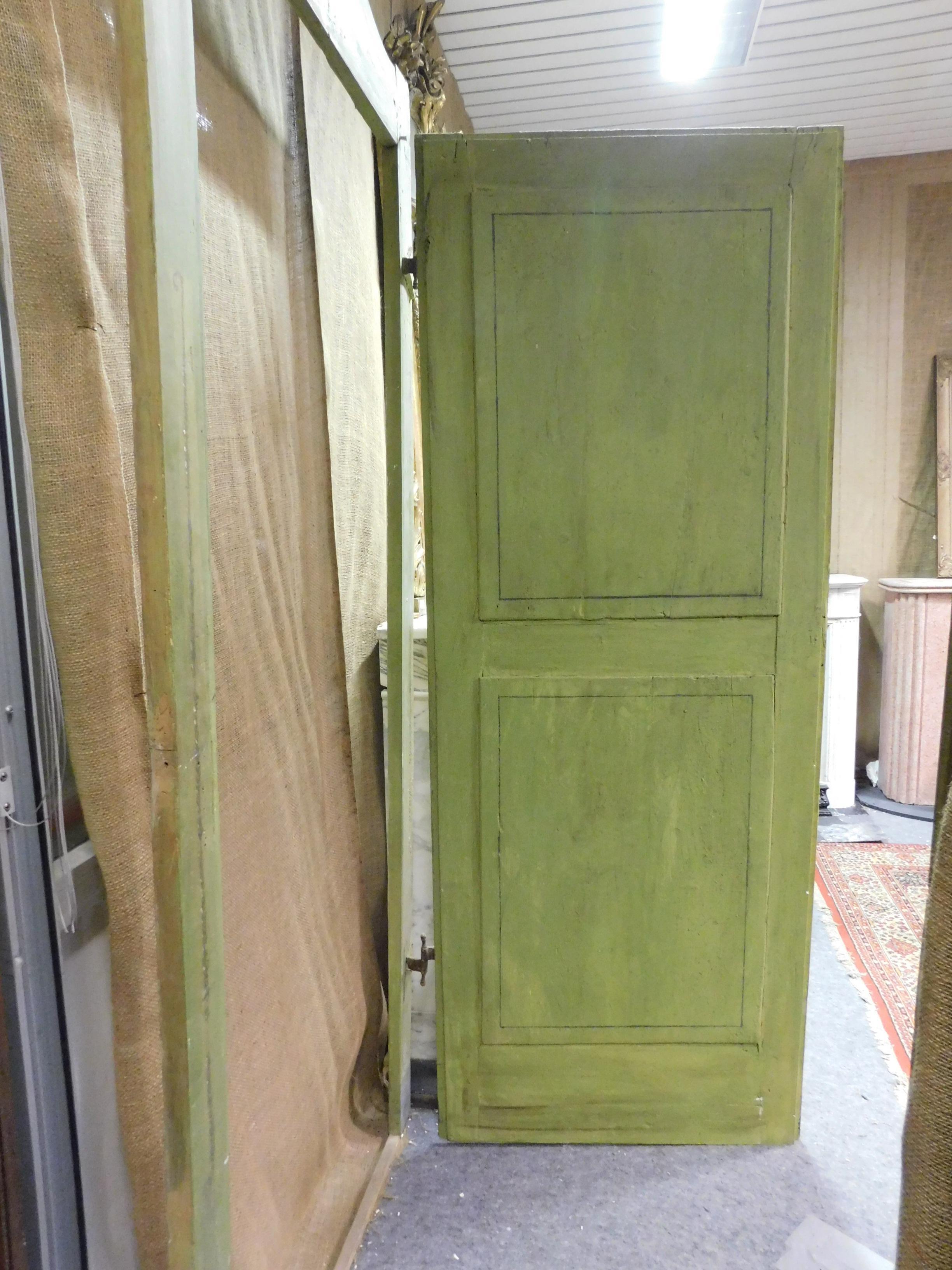 Set of 2 Antique Green Painted Doors Complete with Frame, 18th Century, Italy For Sale 1