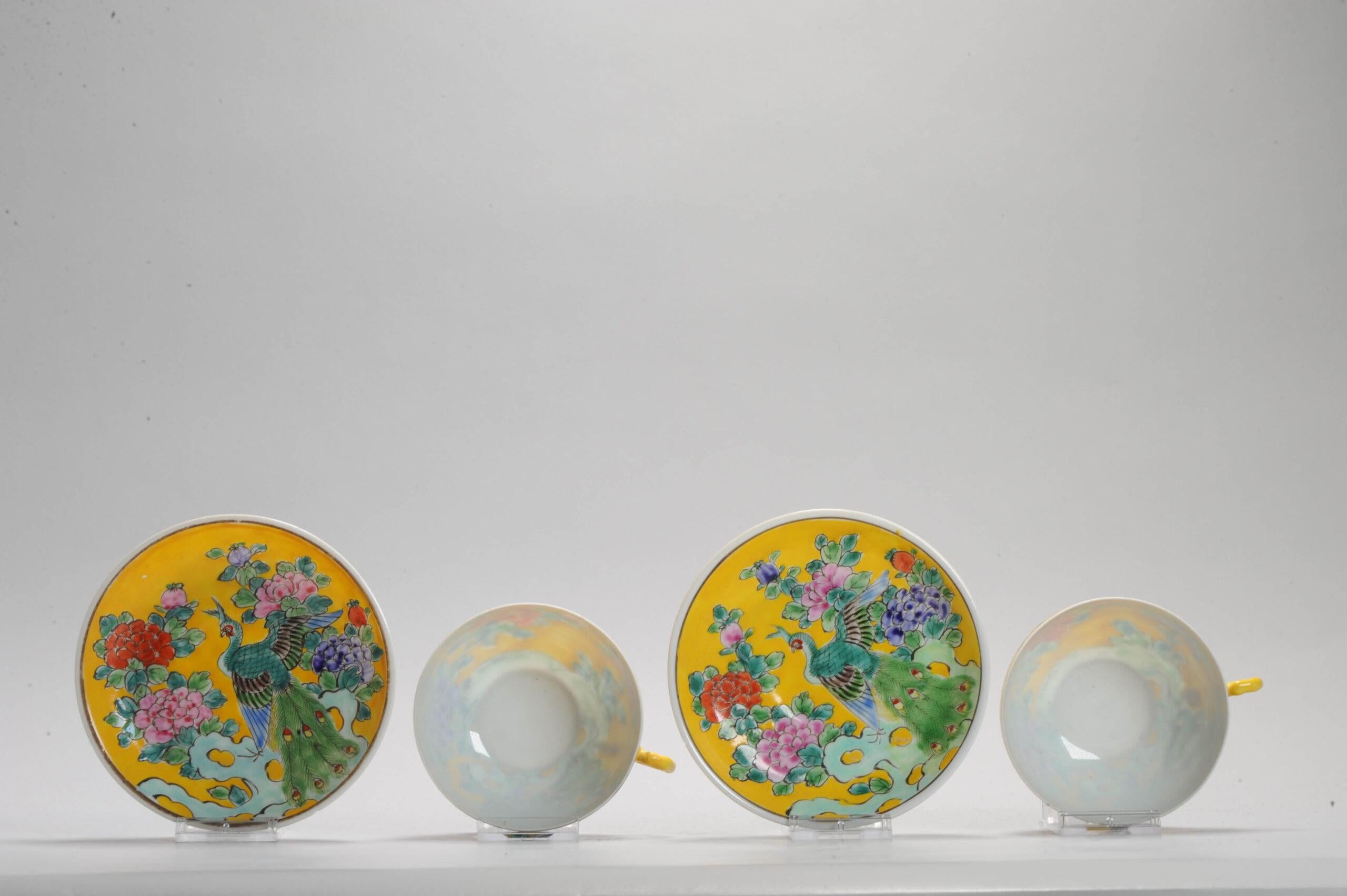 Set von 2 antiken japanischen Porzellan-Eierschalen-Teeschalen aus Porzellan, seltener schwarzer Grundmarkierung (Meiji-Periode) im Angebot