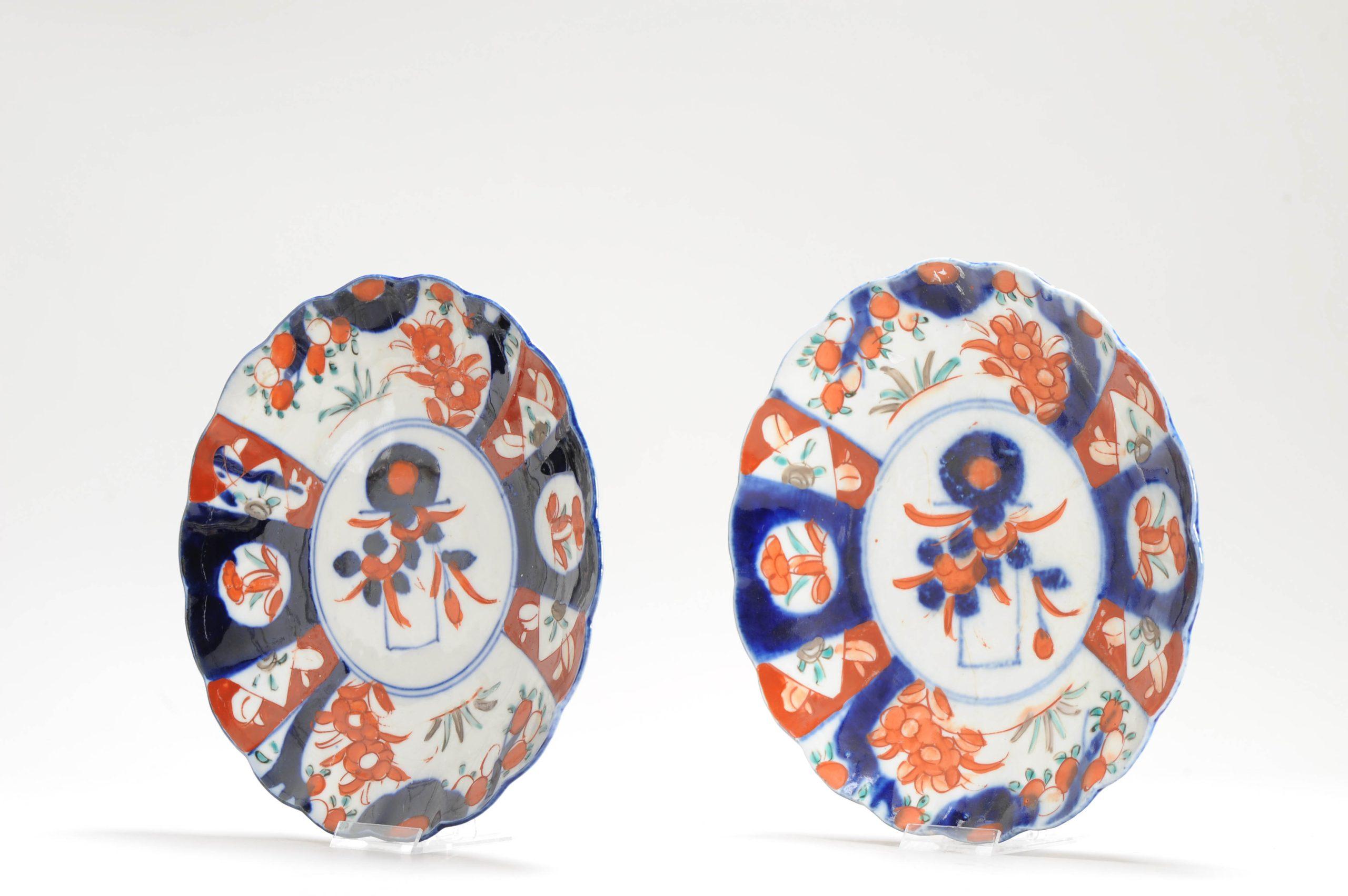 Set of 2 Antique Meji Period Imari Japanese Porcelain Dishes Arita, 19th/20th C. In Good Condition For Sale In Amsterdam, Noord Holland