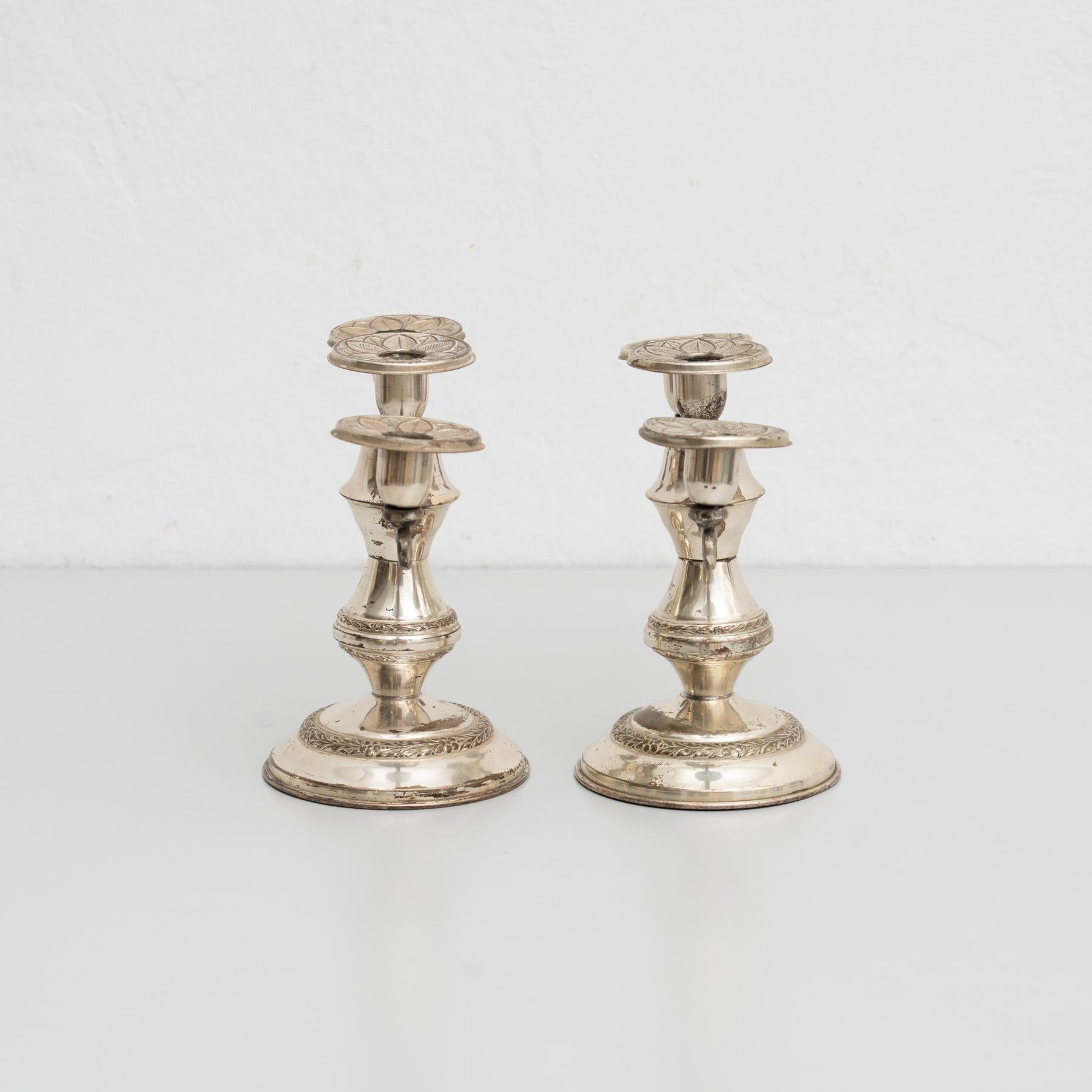 Set di 2 lampadari antichi in metallo, circa 1950 in vendita 6