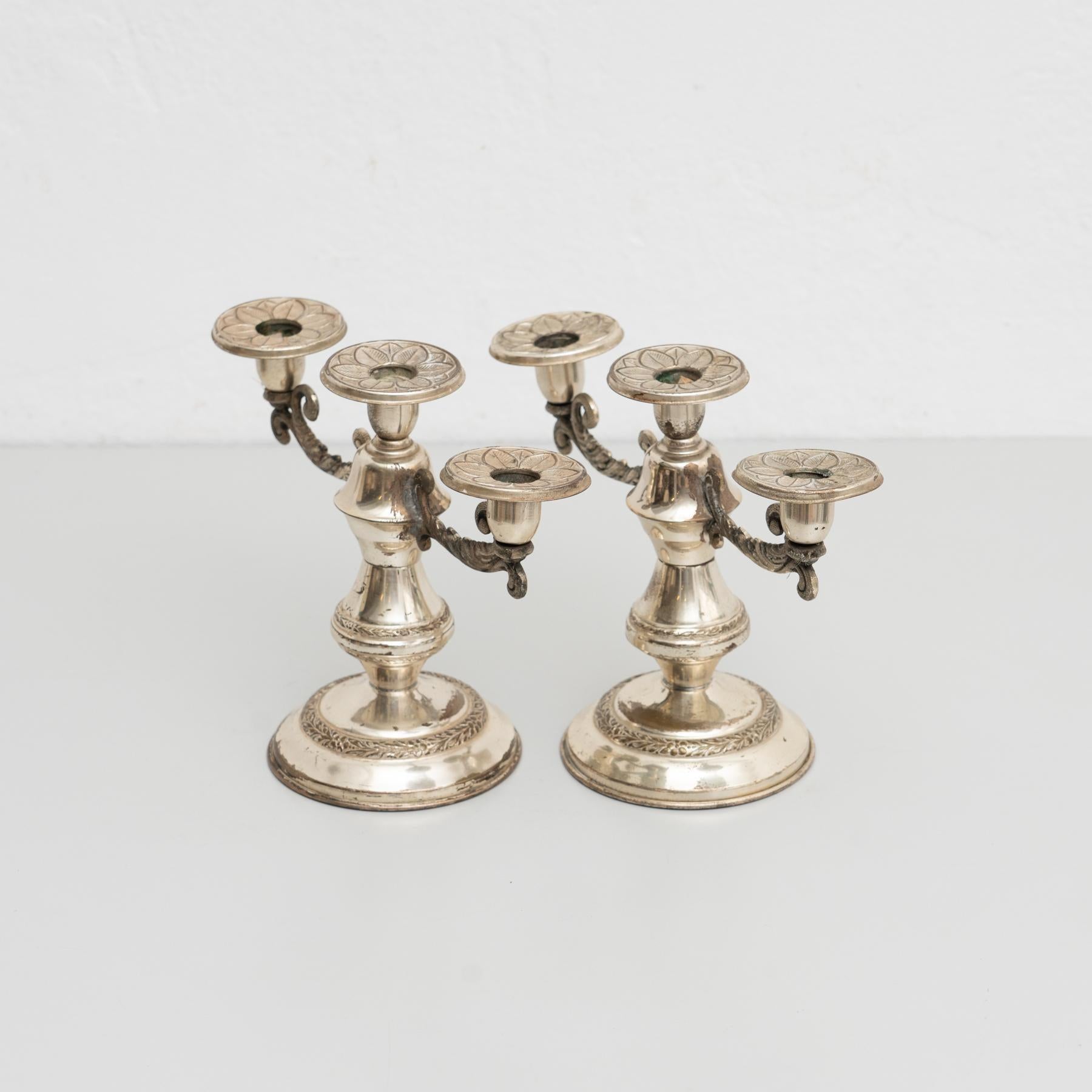 Set di 2 lampadari antichi in metallo, circa 1950 in vendita 7