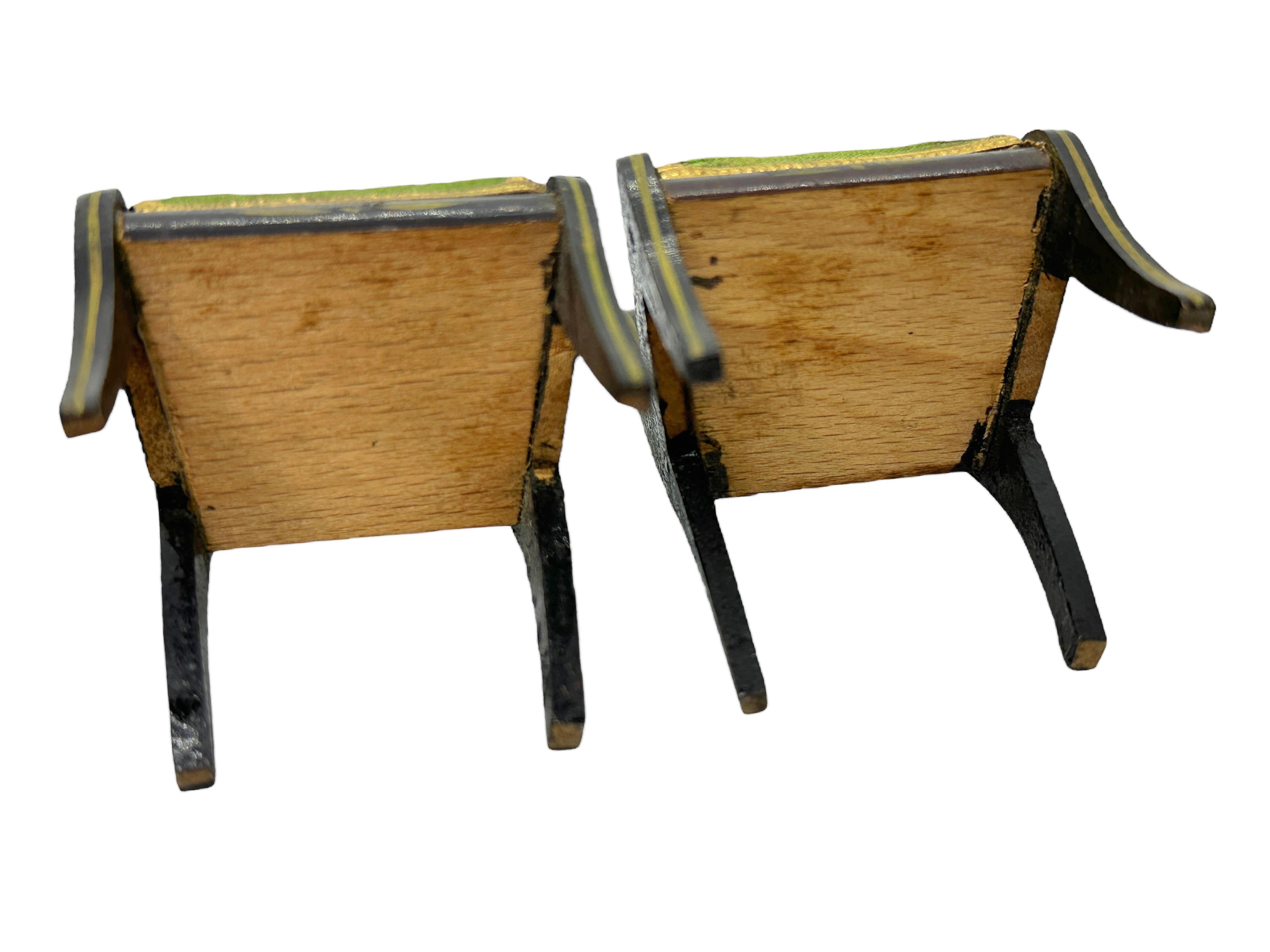 Satz von 2 antiken Miniatur deutschen Boule Biedermeier Puppenhaus Stühle, 1860-1890s (Spätes 19. Jahrhundert) im Angebot