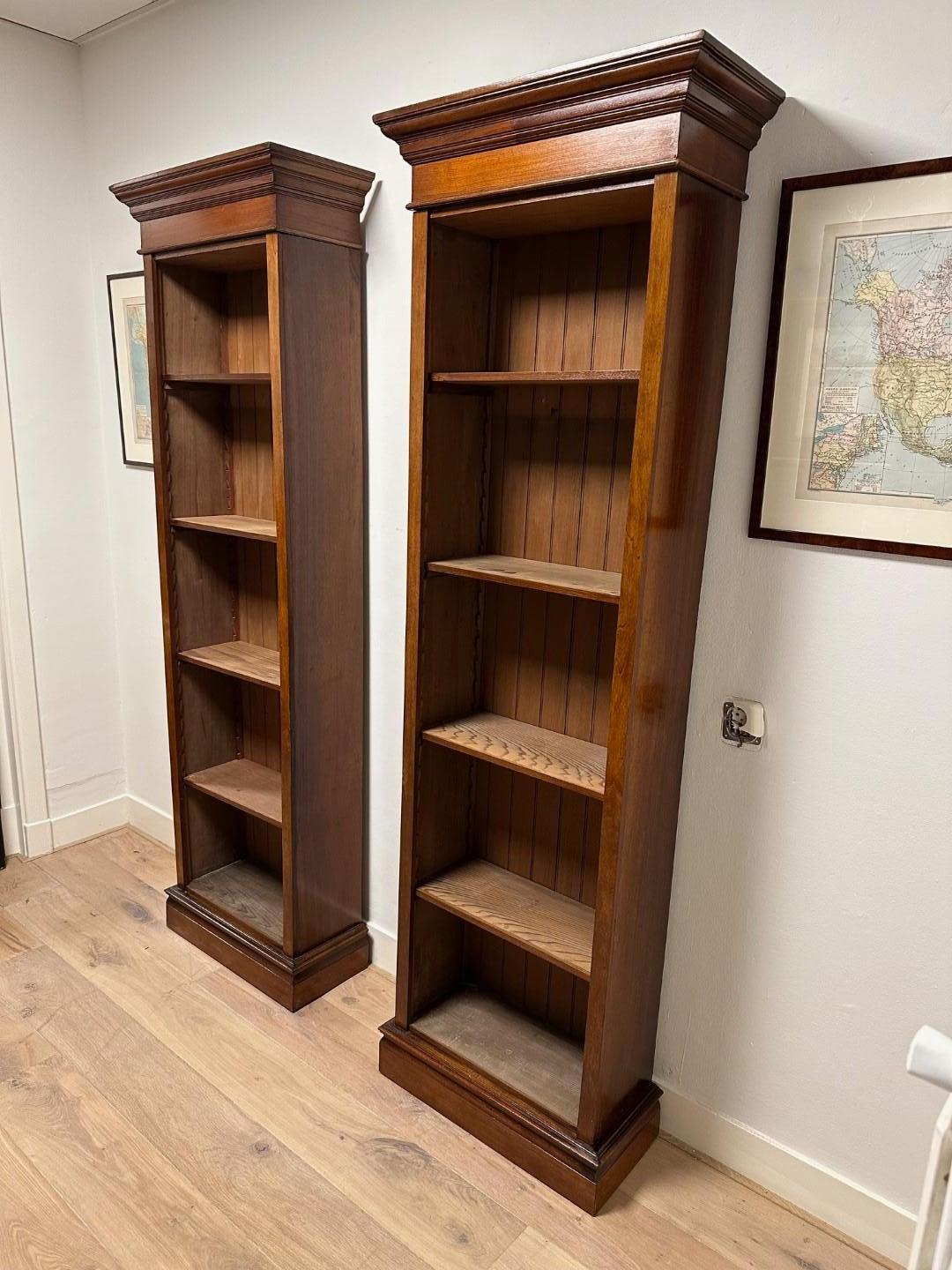 Set of 2 antique open bookcases For Sale 1