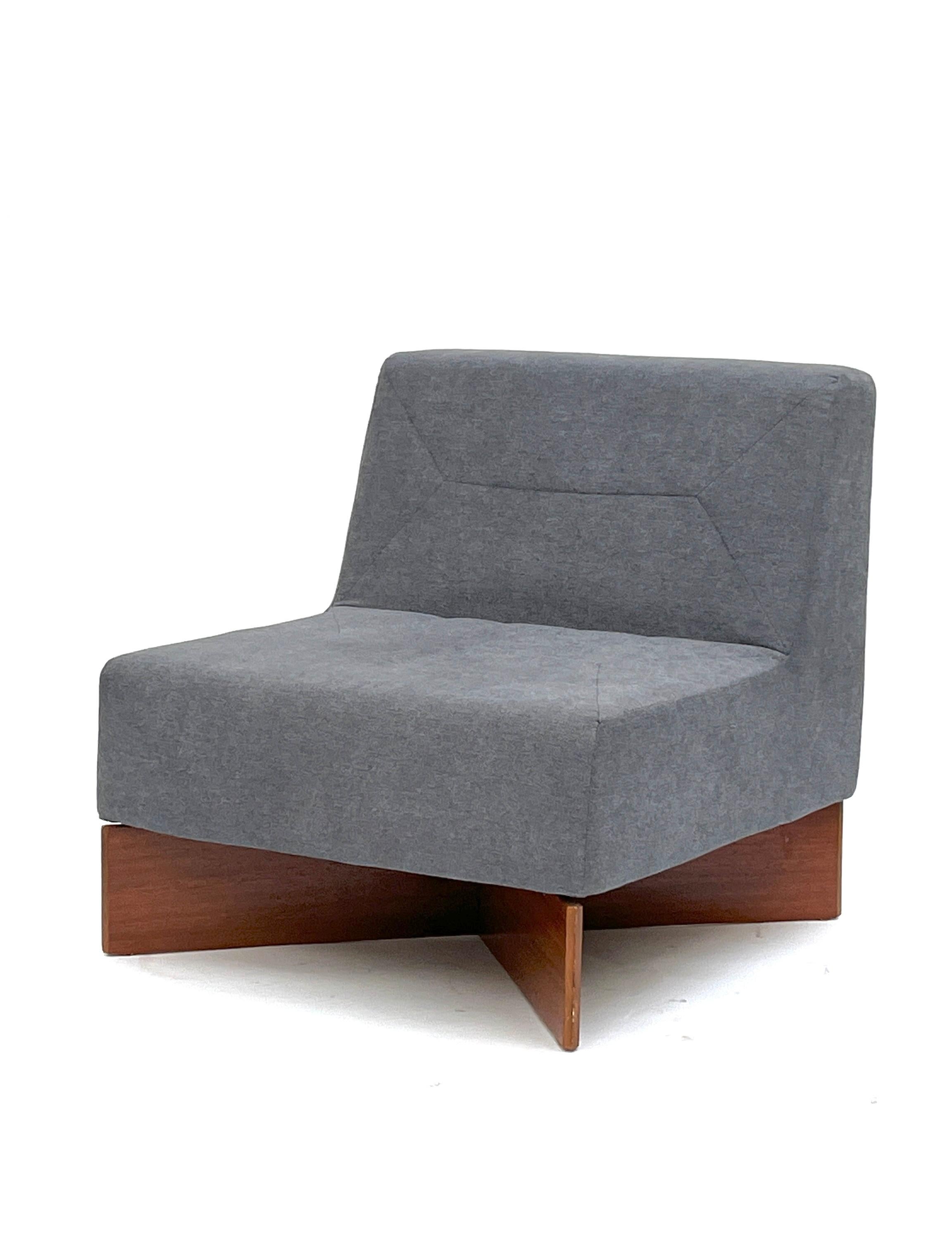 Ensemble de 2 fauteuils en teck Aquilon de Pierre Guariche, Les Huchers-Minvielle, 1960

Rare meuble Aquilon de Pierre Guariche

Pierre Guariche (1926 - 1995) est l'un des légendaires designers français des années 1950, qui a marqué son époque