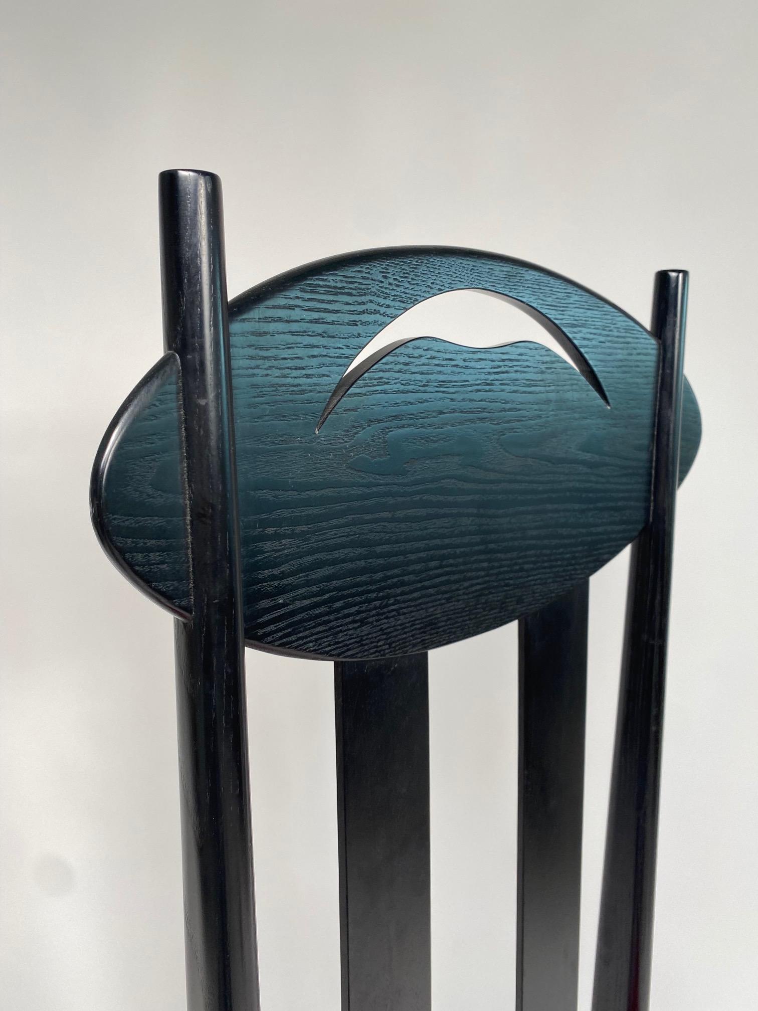 Frêne Ensemble de 2 chaises Argyle de Charles R Mackintosh pour Atelier International en vente