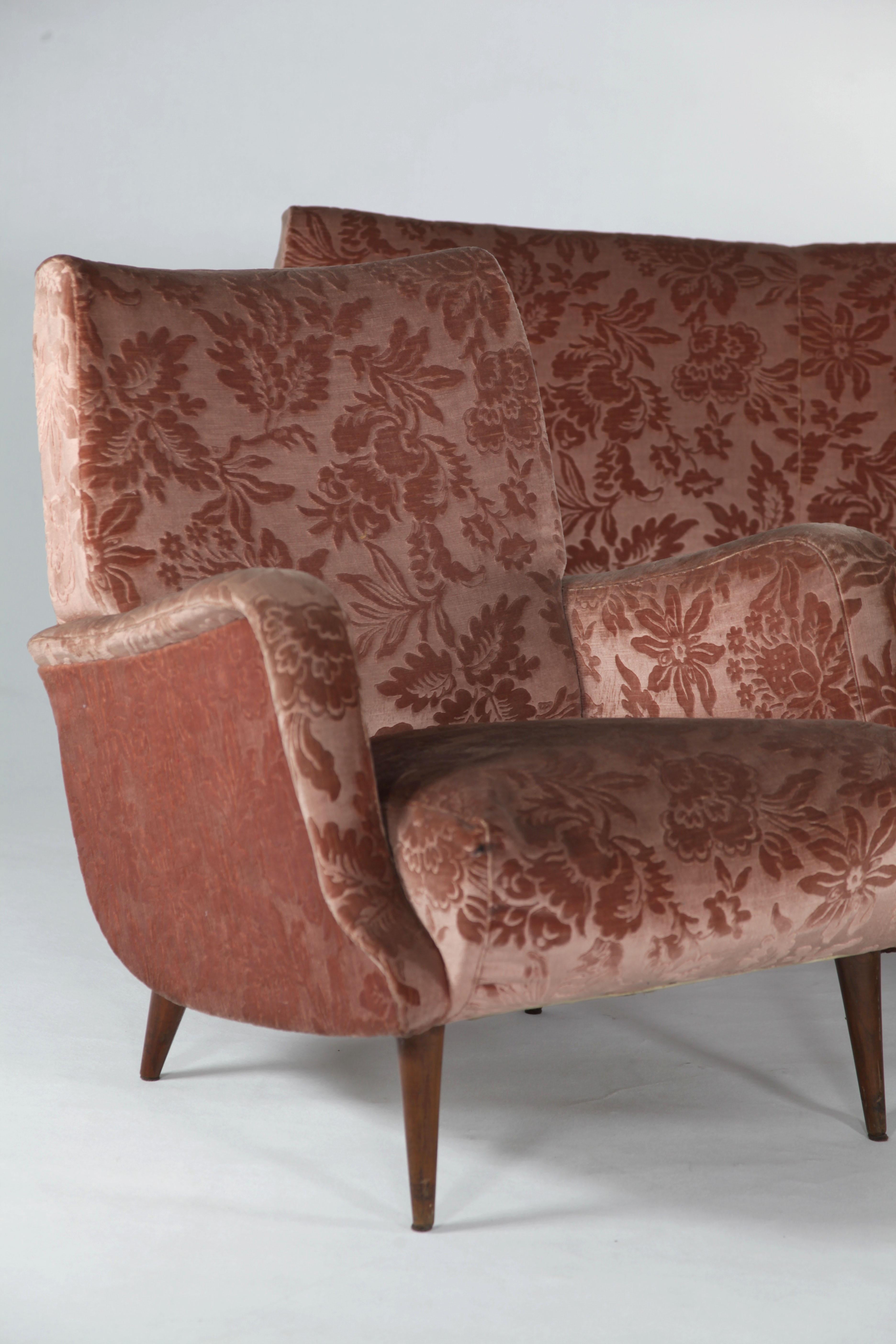 Ensemble de 2 fauteuils et 1 canapé de la série « 806 », de Carlo de Carli, Cassina en vente 5