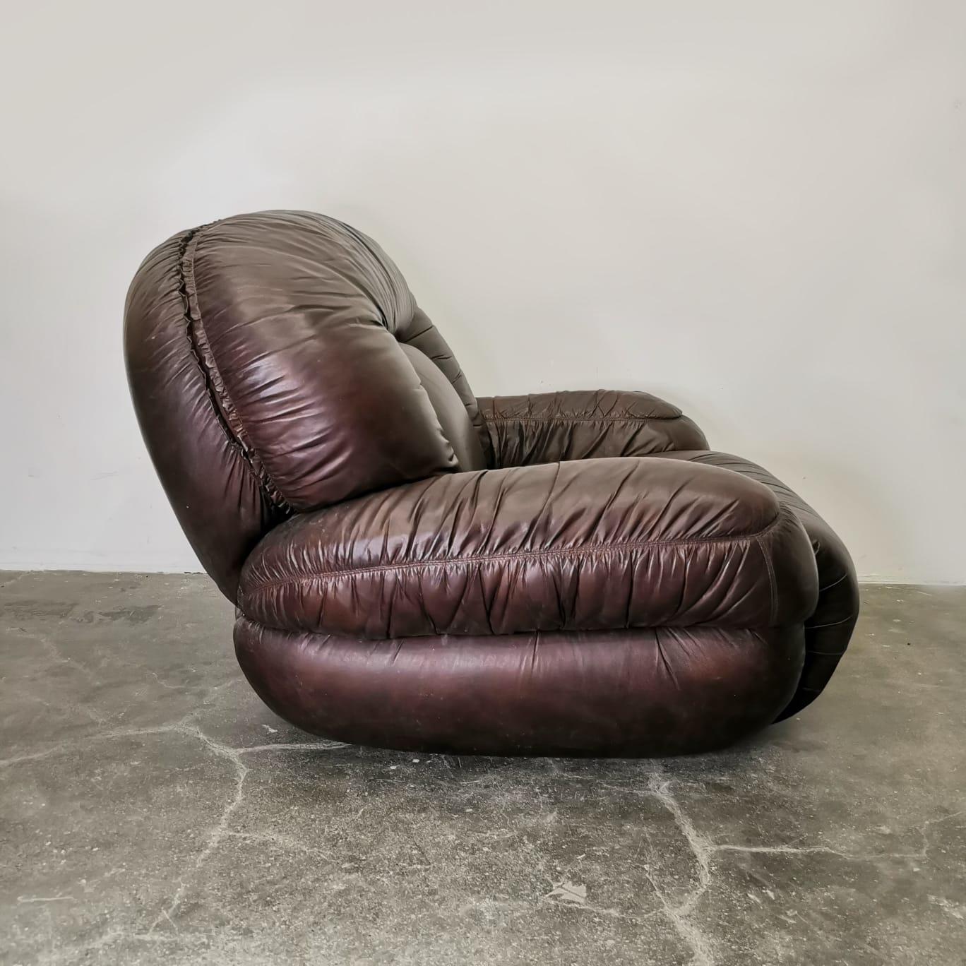 Italian Set of 2 Armchairs by Mobilgirgi, Brown Leather For Sale