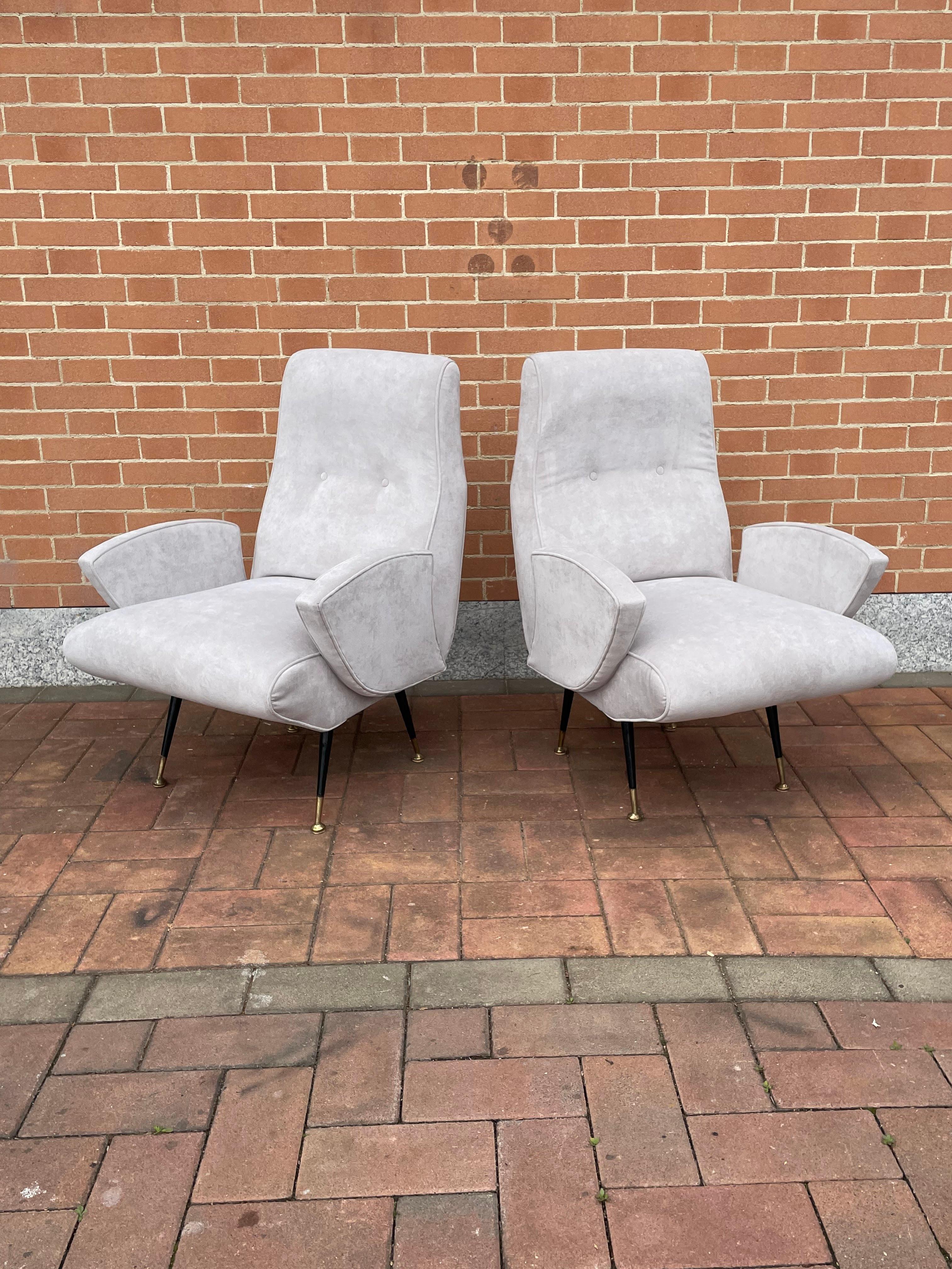 Laiton Ensemble de 2 fauteuils par Nino Zoncada, Italie en vente