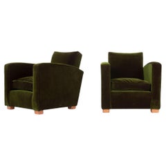 Set of 2 armchairs in green velvet and oak Art Deco design 1930