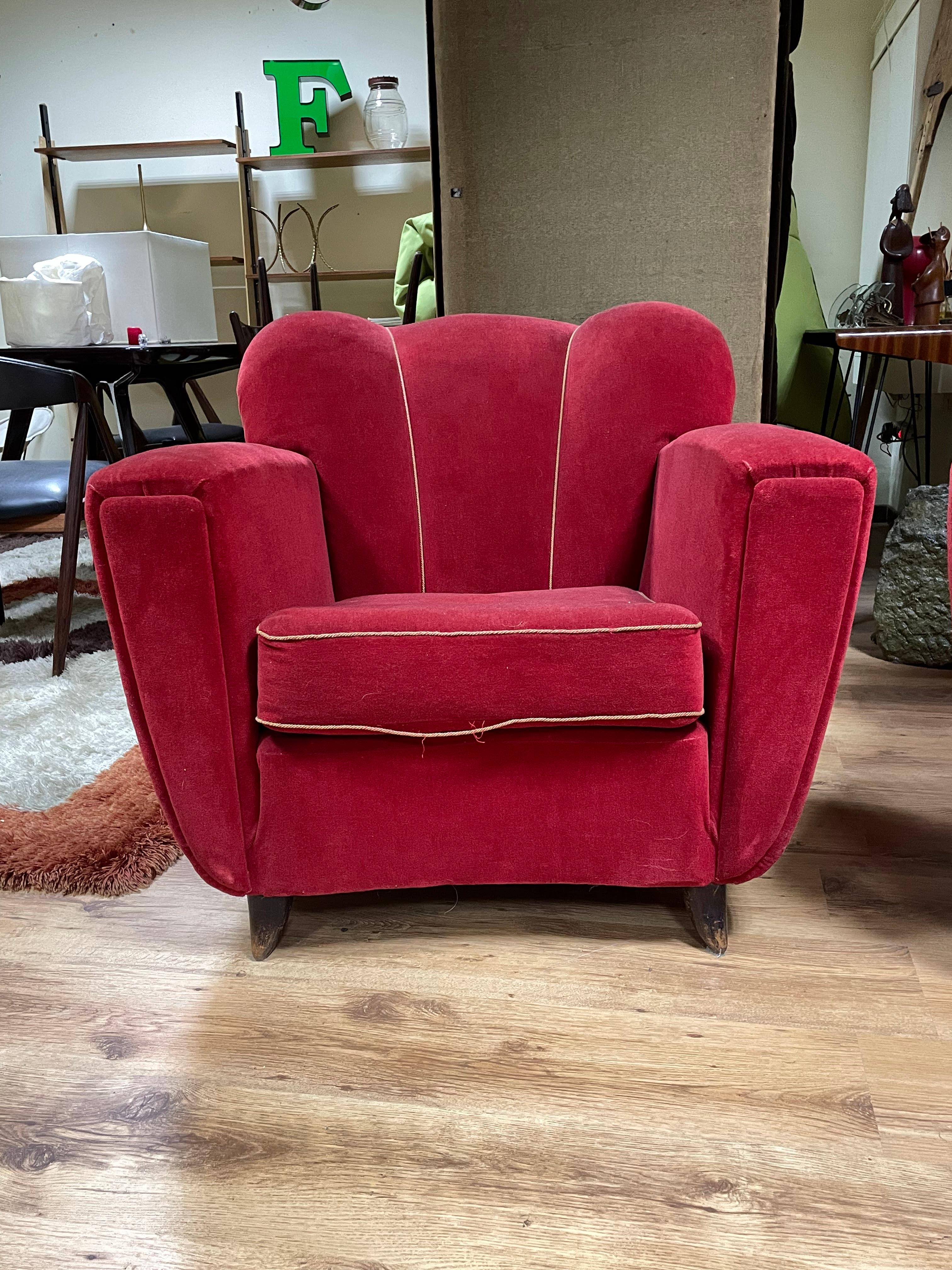 Set of 2 Armchairs in Red Velvet, 1940s In Good Condition In SAN PIETRO MOSEZZO, NO