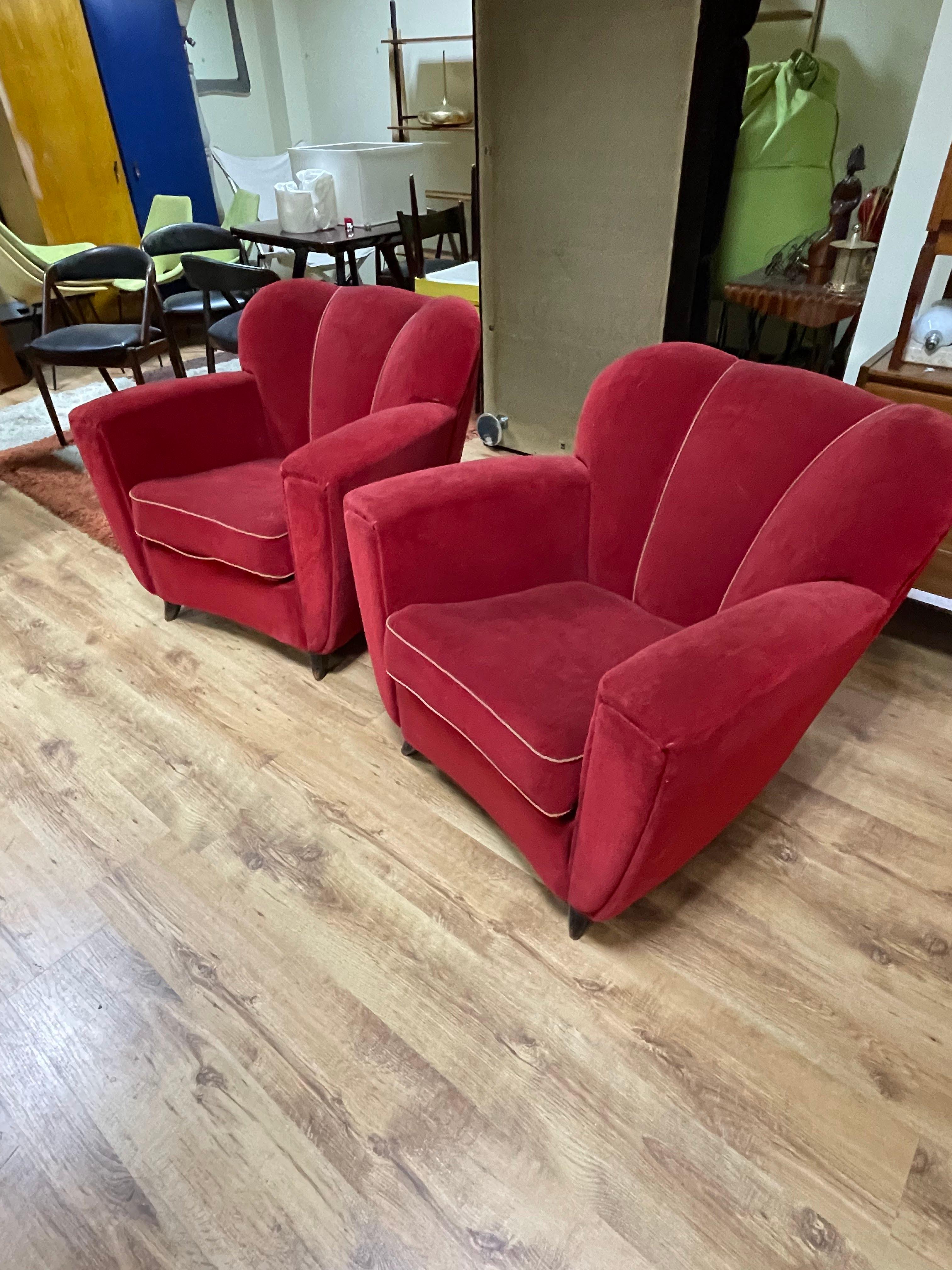 Set of 2 Armchairs in Red Velvet, 1940s 2