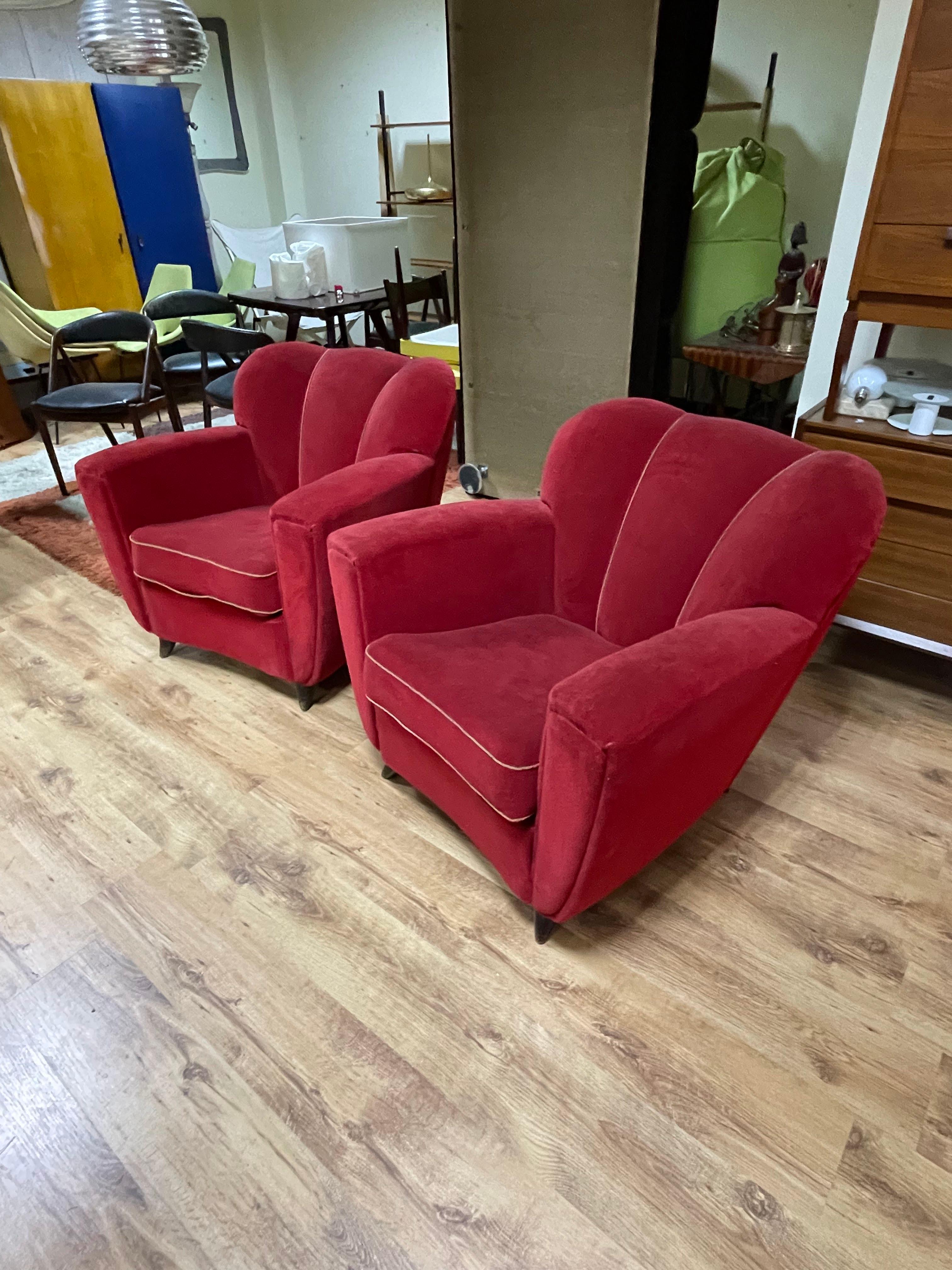 Set of 2 Armchairs in Red Velvet, 1940s 3