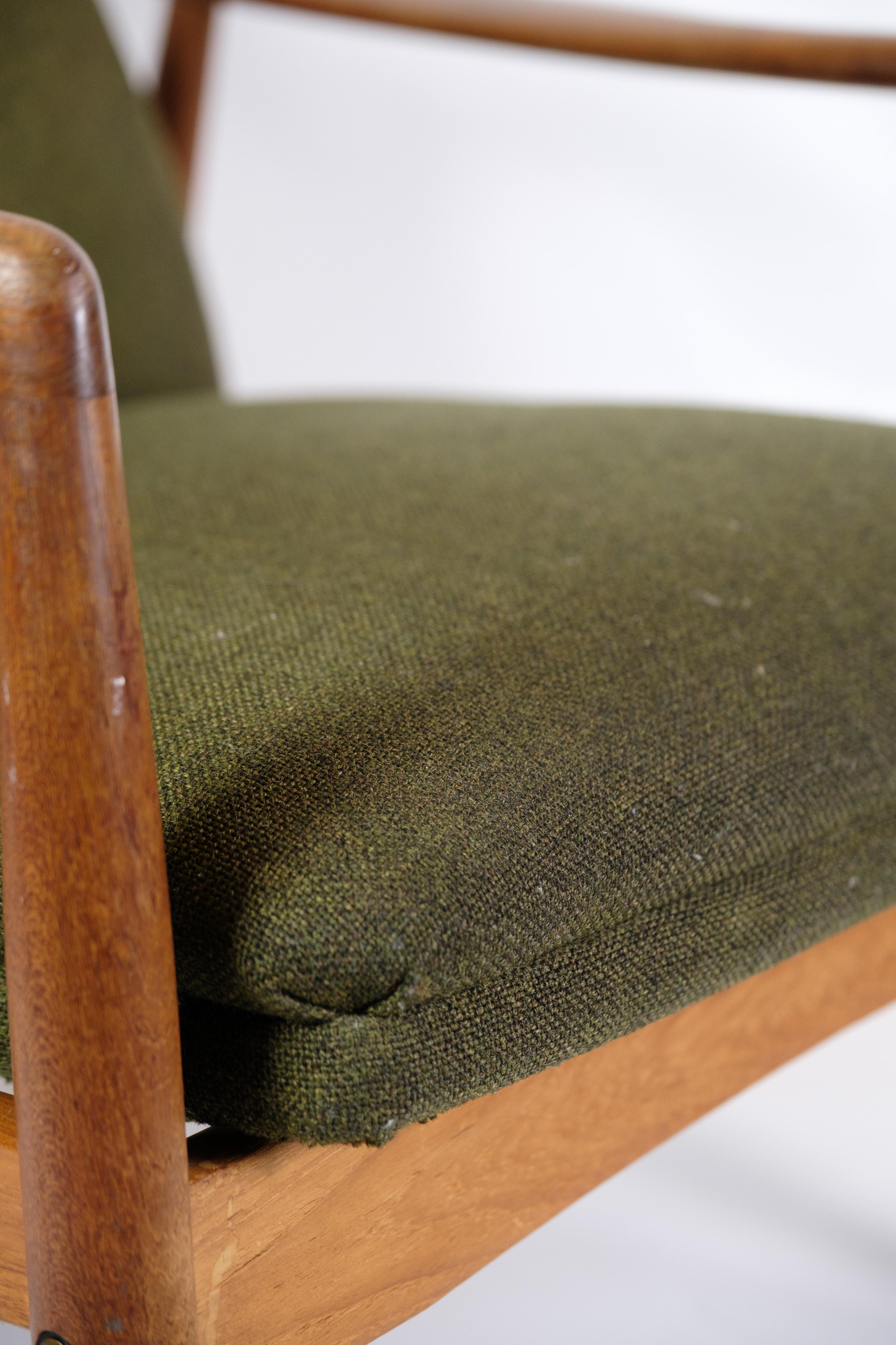 Danois Ensemble de 2 fauteuils avec tabouret en teck et tissu vert par Alf Svensson en vente