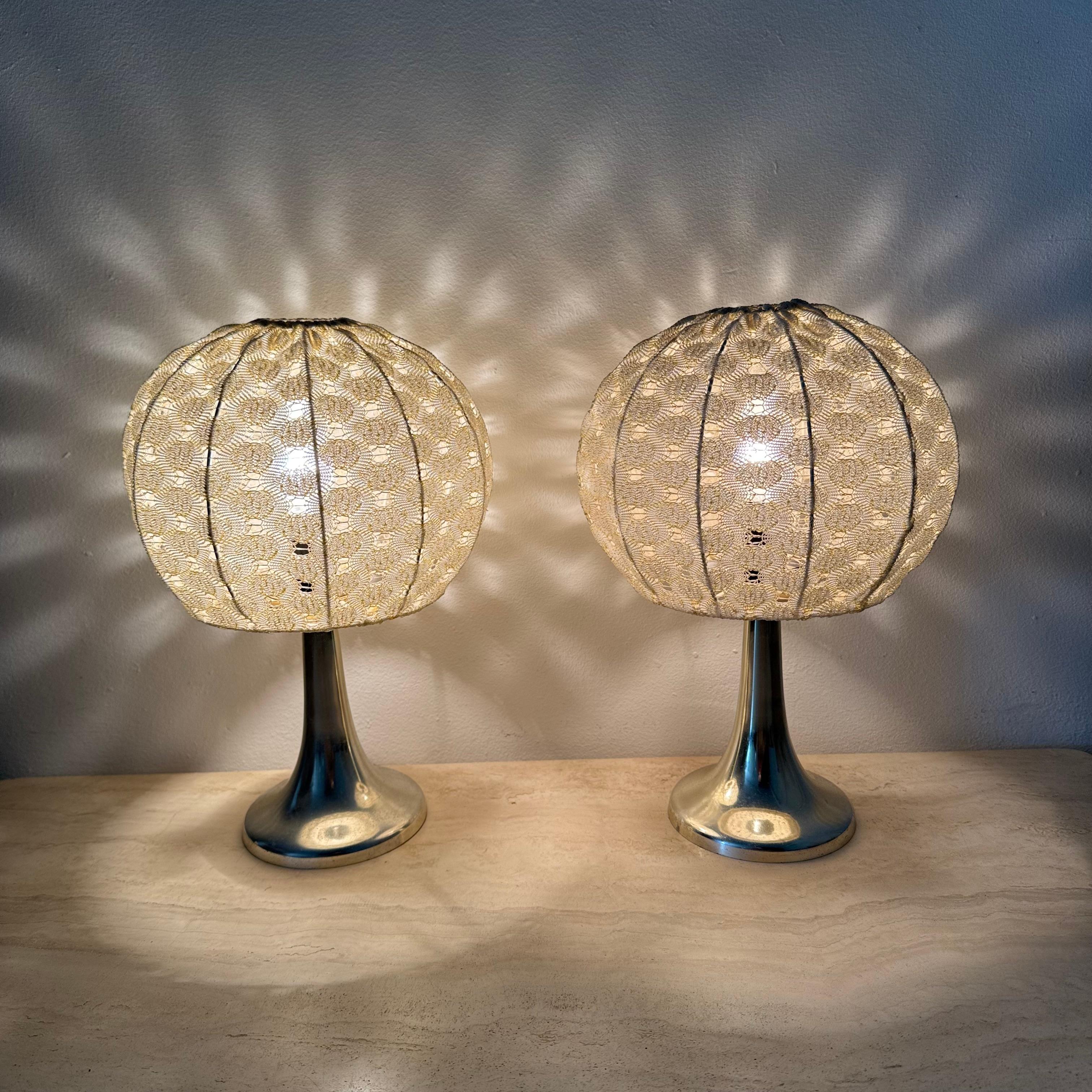 Dimensions: 32cm Height , 20 cm diameter
Condition: Good
Period: 1970s
Material: Plastic , fabric