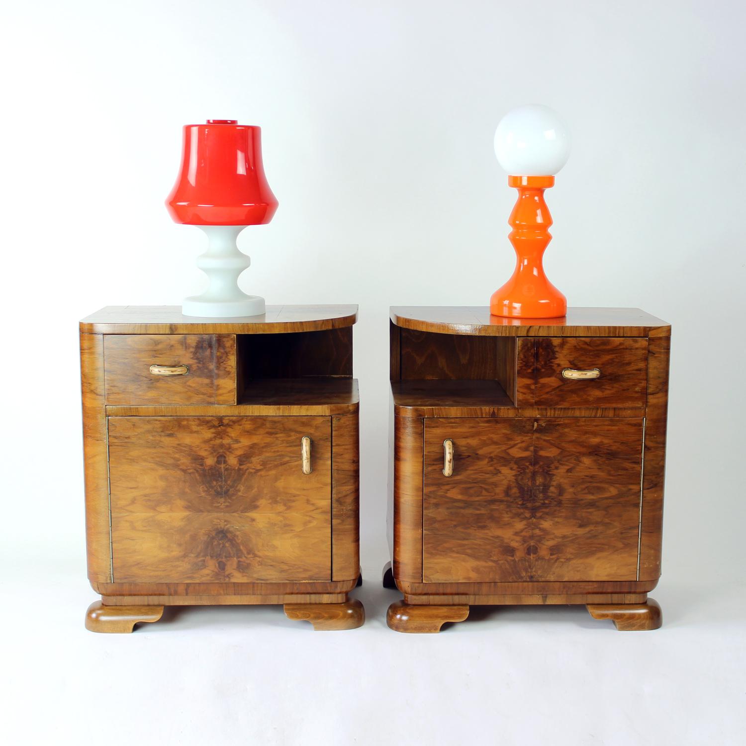Set Of 2 Art Deco Bedside Tables In Walnut, Czechoslovakia 1930s 14