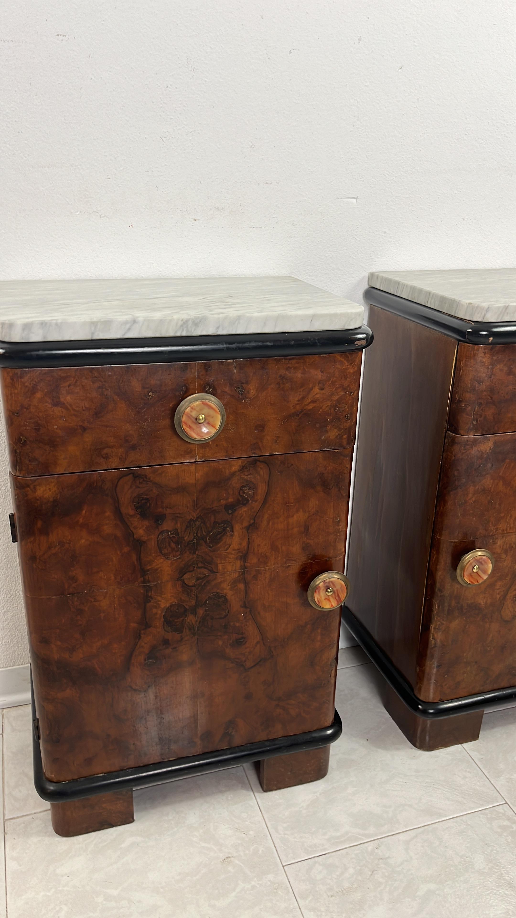 Set of 2 Art Deco bedside tables with marble top, 1930s
Intact and in good condition, found in a noble apartment in my city, Palermo.