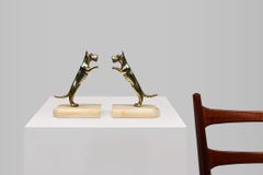 Set of 2 Art Deco bookends in copper with marble base, France 1930s