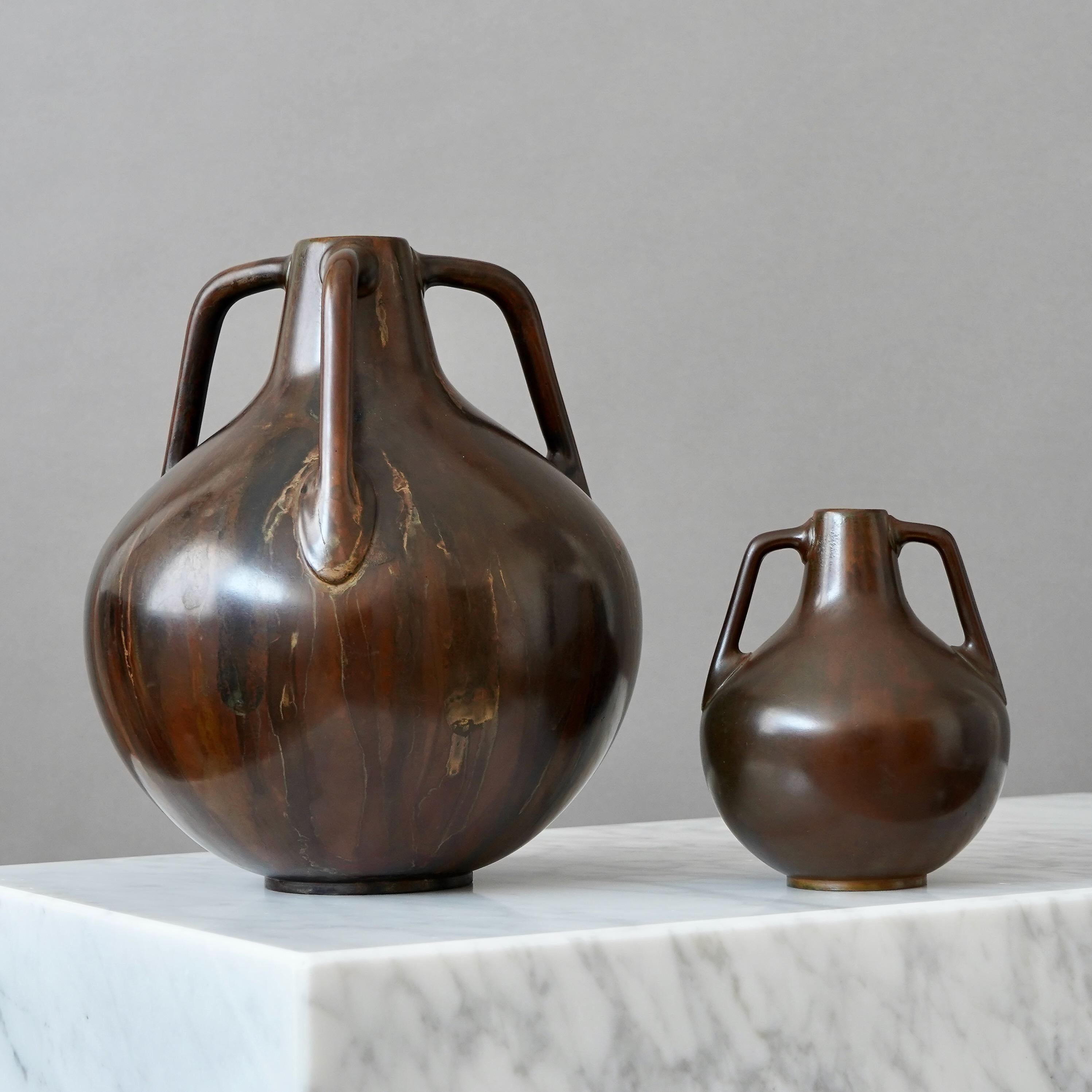 Set di 2 vasi in bronzo Art Deco. Svezia, anni '40 in vendita 2