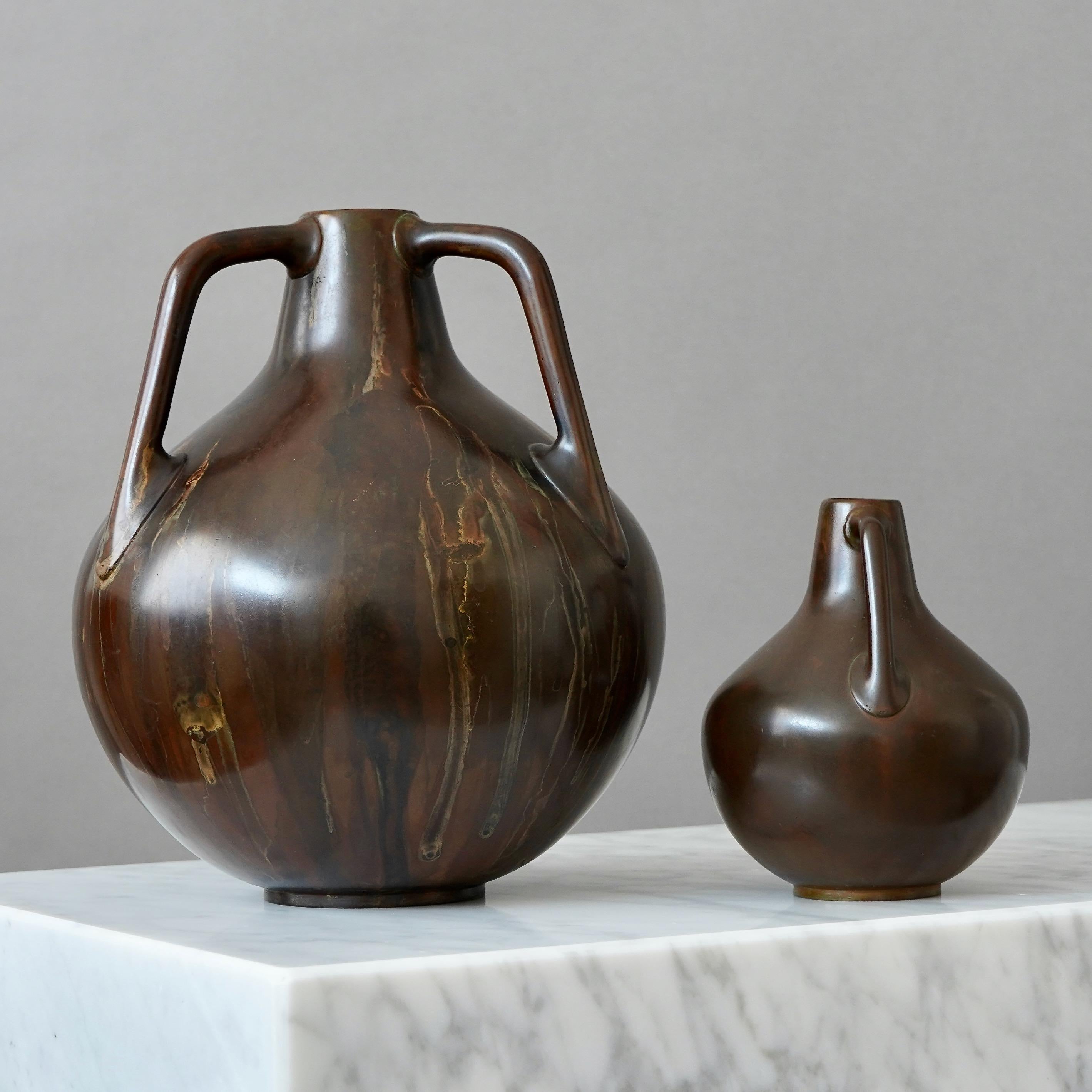Set di 2 vasi in bronzo Art Deco. Svezia, anni '40 in vendita 3