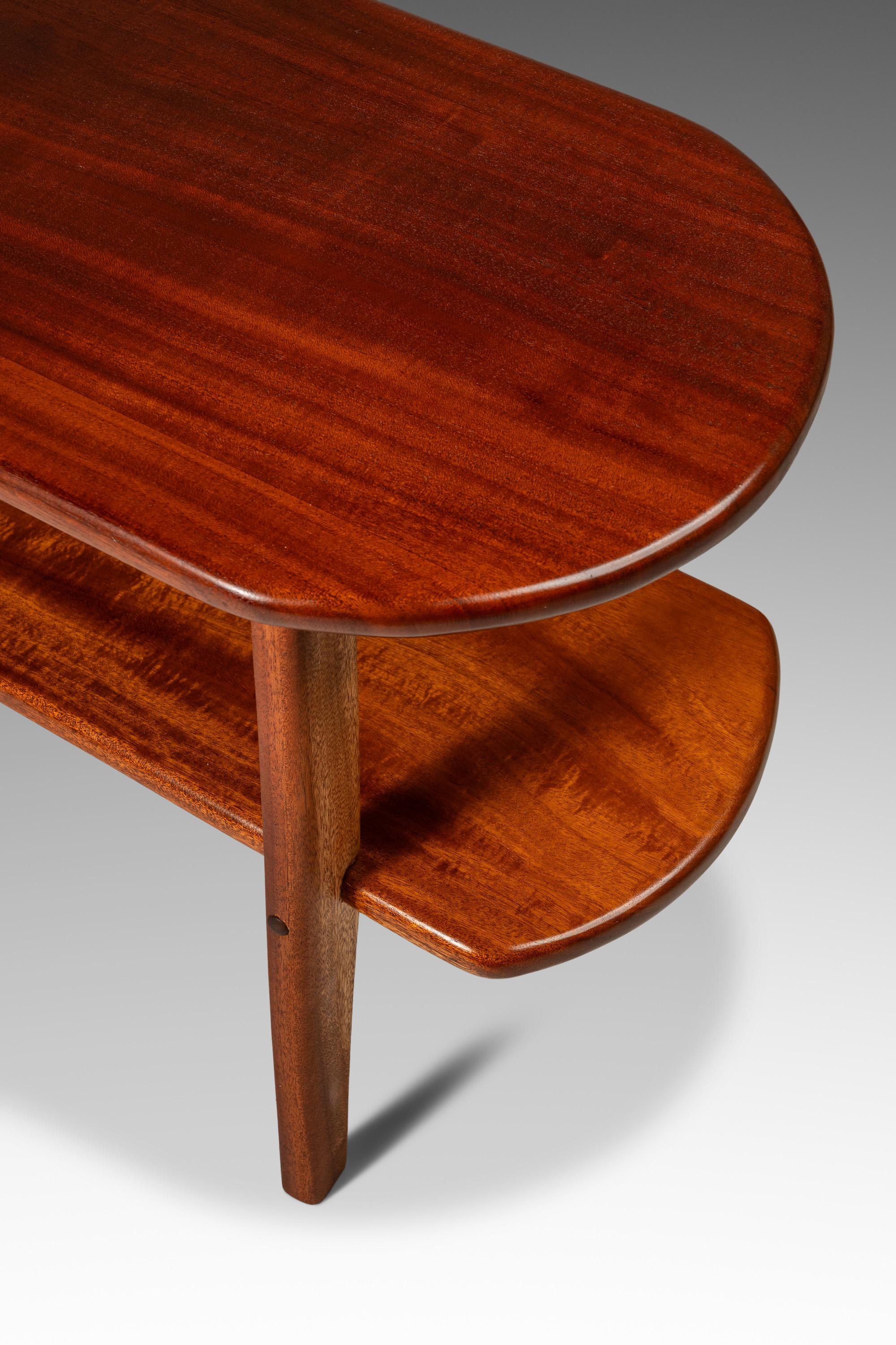 Satz von 2 Art-Déco-Beistelltischen aus massivem Mahagoni, maßgefertigt, USA, ca. 1940er Jahre im Angebot 5