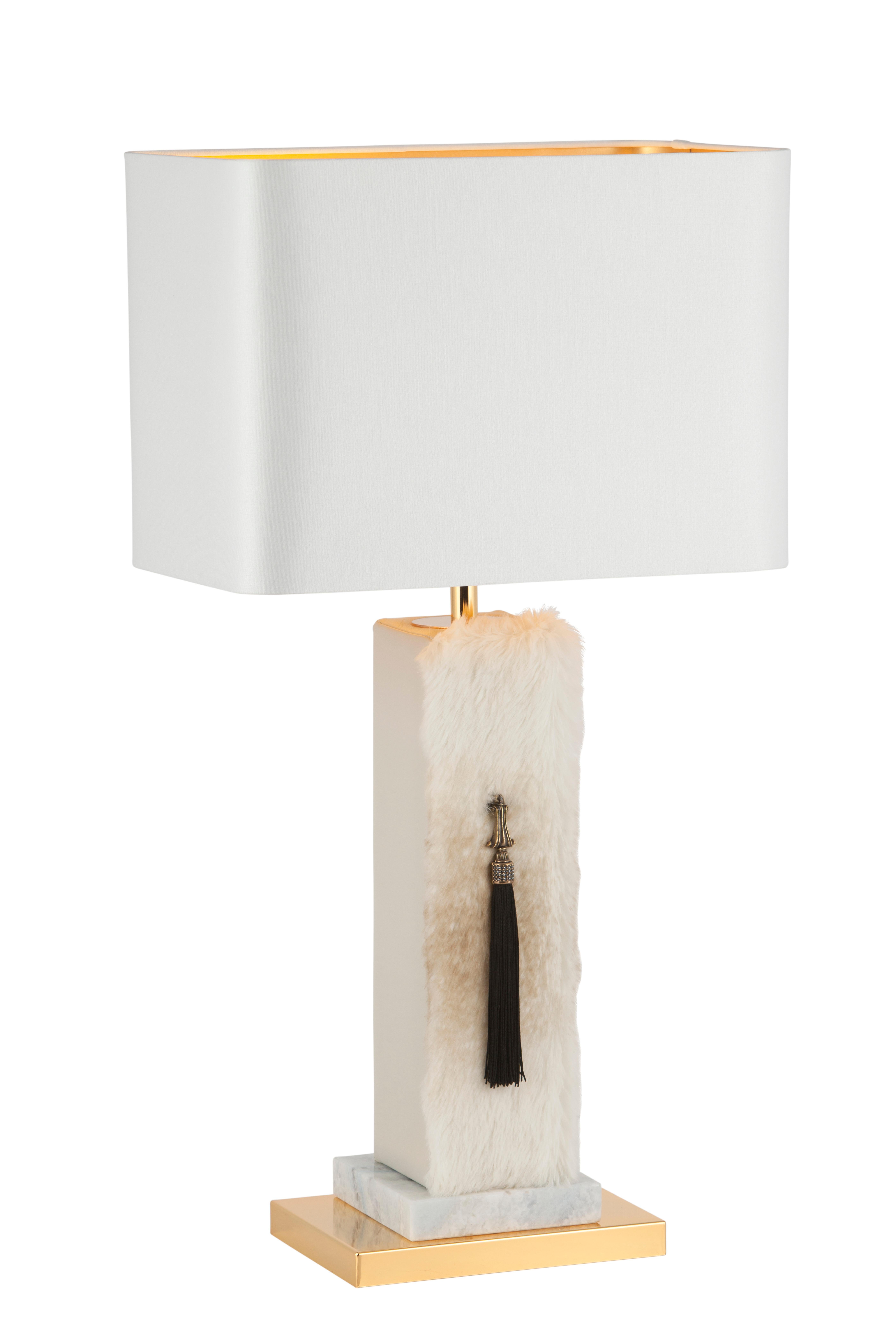 Modern Set of 2 Art Deco Matos Table Lamp, Beige Lampshade, Faux Fur, by Greenapple For Sale