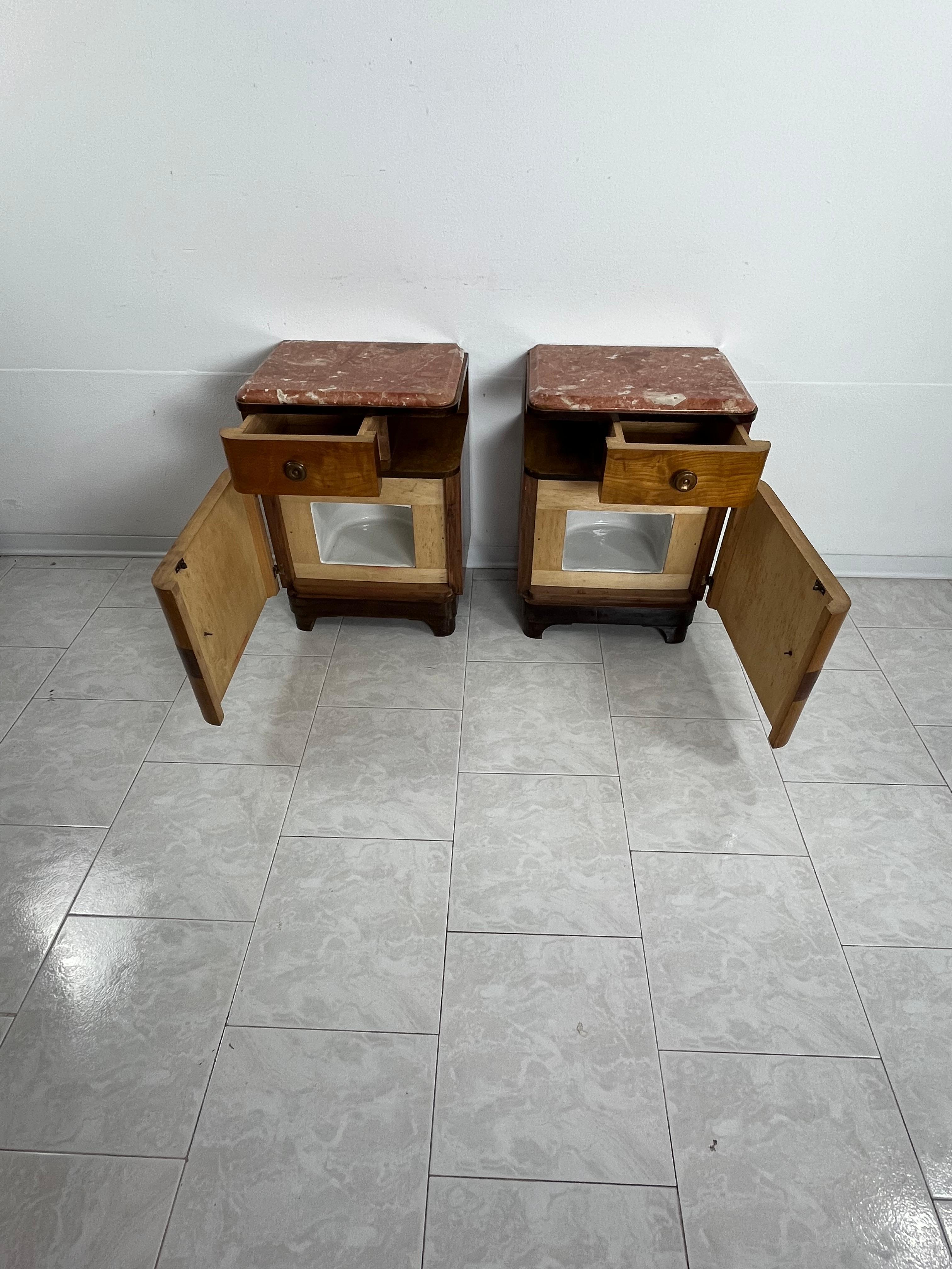 Set di 2 comodini in legno e marmo Art Déco metà secolo 1940 In condizioni buone in vendita a Palermo, IT