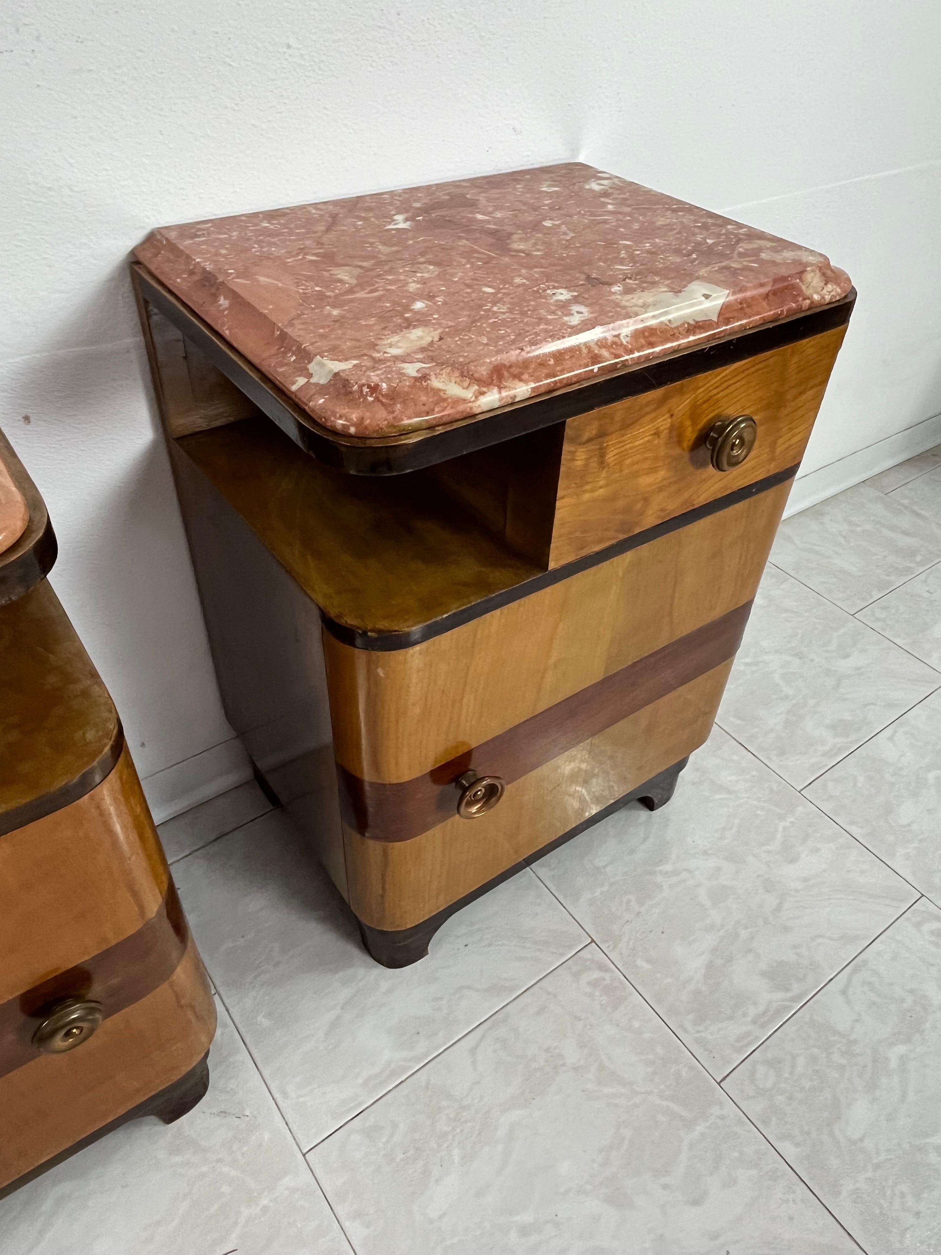 Set di 2 comodini in legno e marmo Art Déco metà secolo 1940 in vendita 2