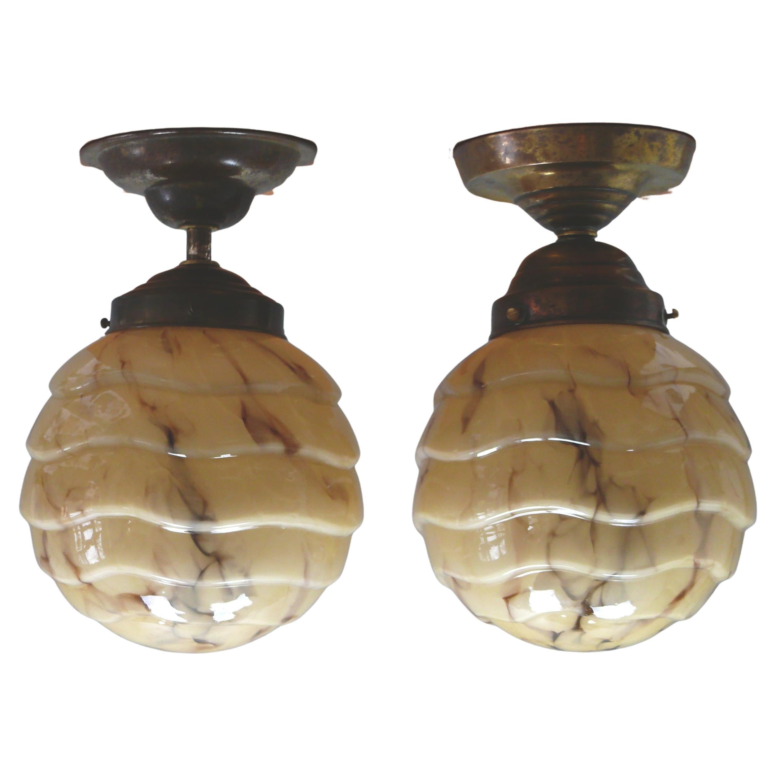 Set of 2 Art Déco Pendant Lights With Marbled Glass, 1930s en vente