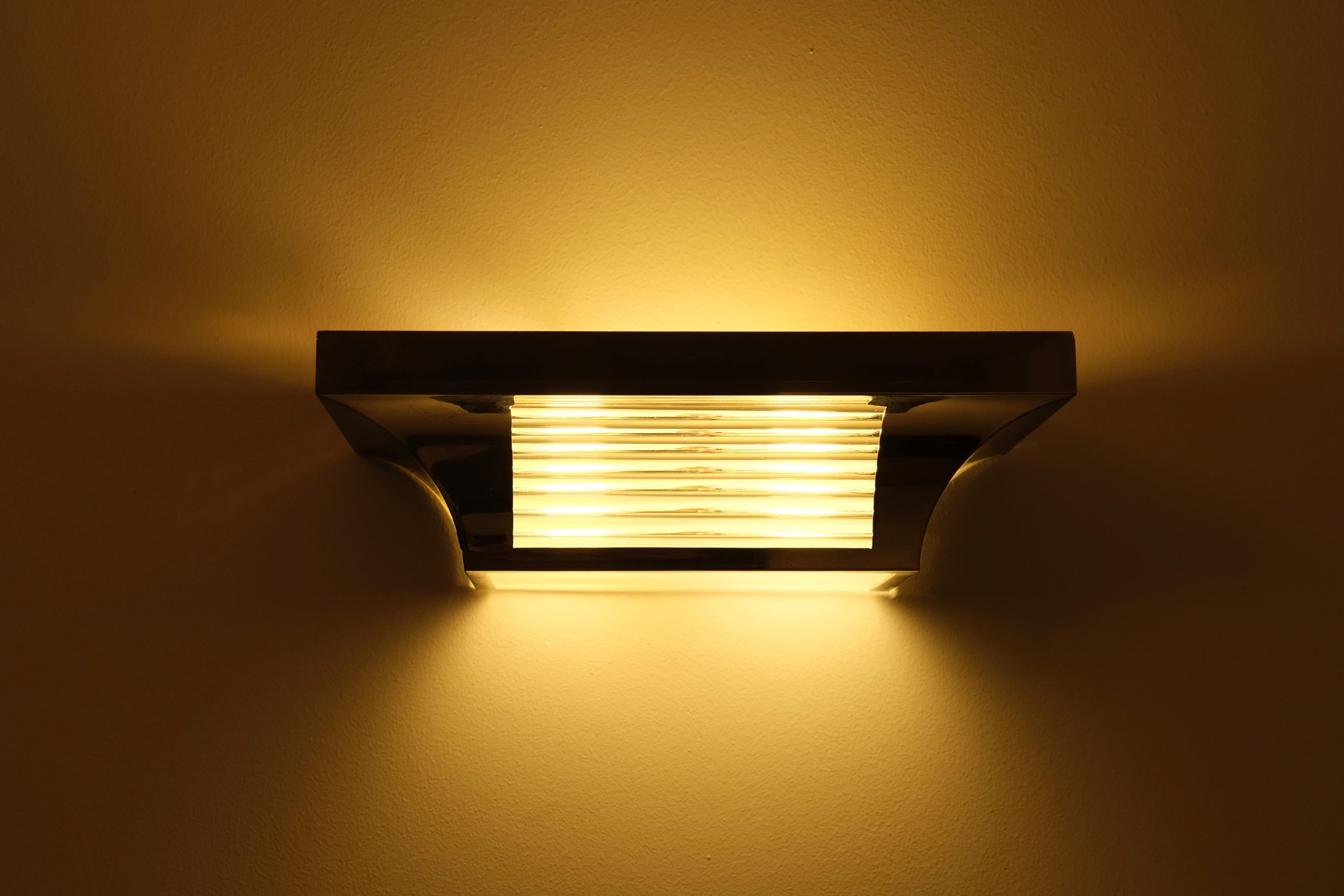 Metà XX secolo Set di 2 lampade Art Deco in cromo con aste in vetro, Francia anni '30 in vendita