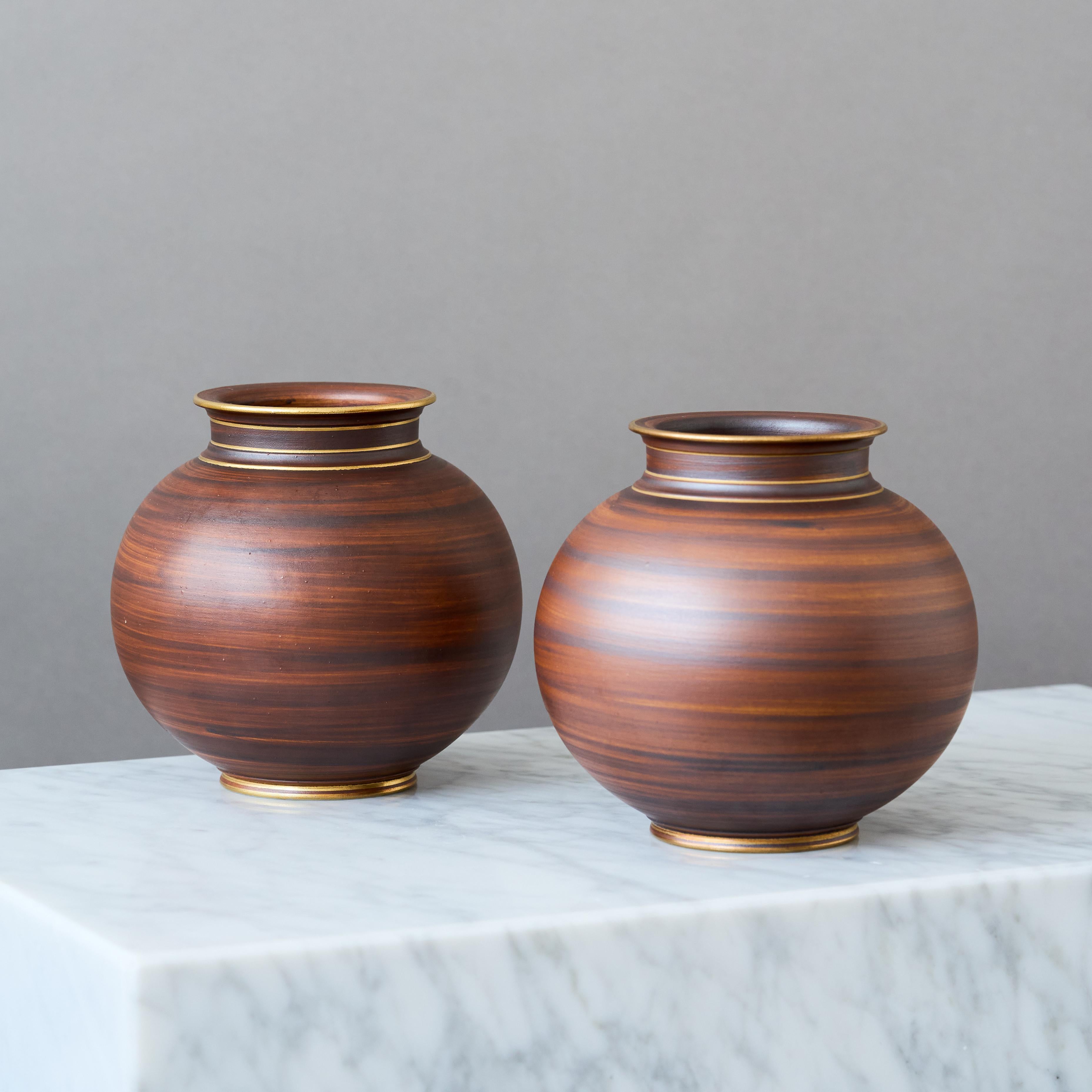 Juego de 2 jarrones de gres Art Déco de Gunnar Nylund para ALP, Suecia, años 30 Art Decó en venta
