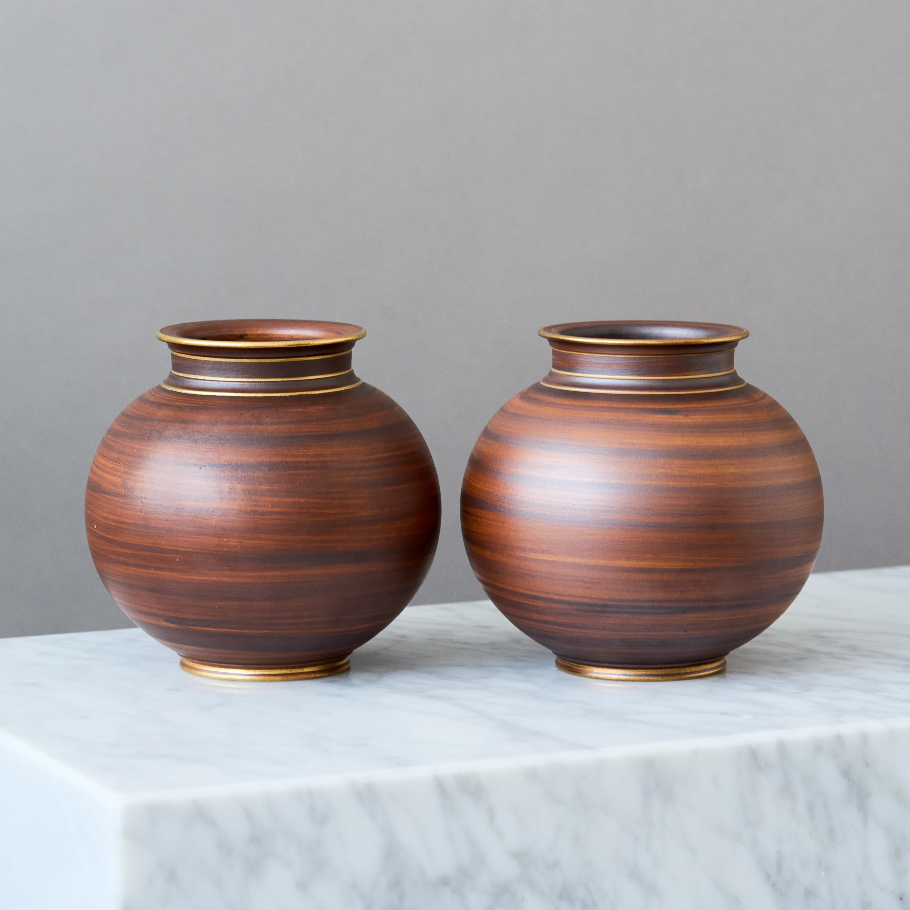 Juego de 2 jarrones de gres Art Déco de Gunnar Nylund para ALP, Suecia, años 30 en Bueno estado para la venta en Malmö, SE