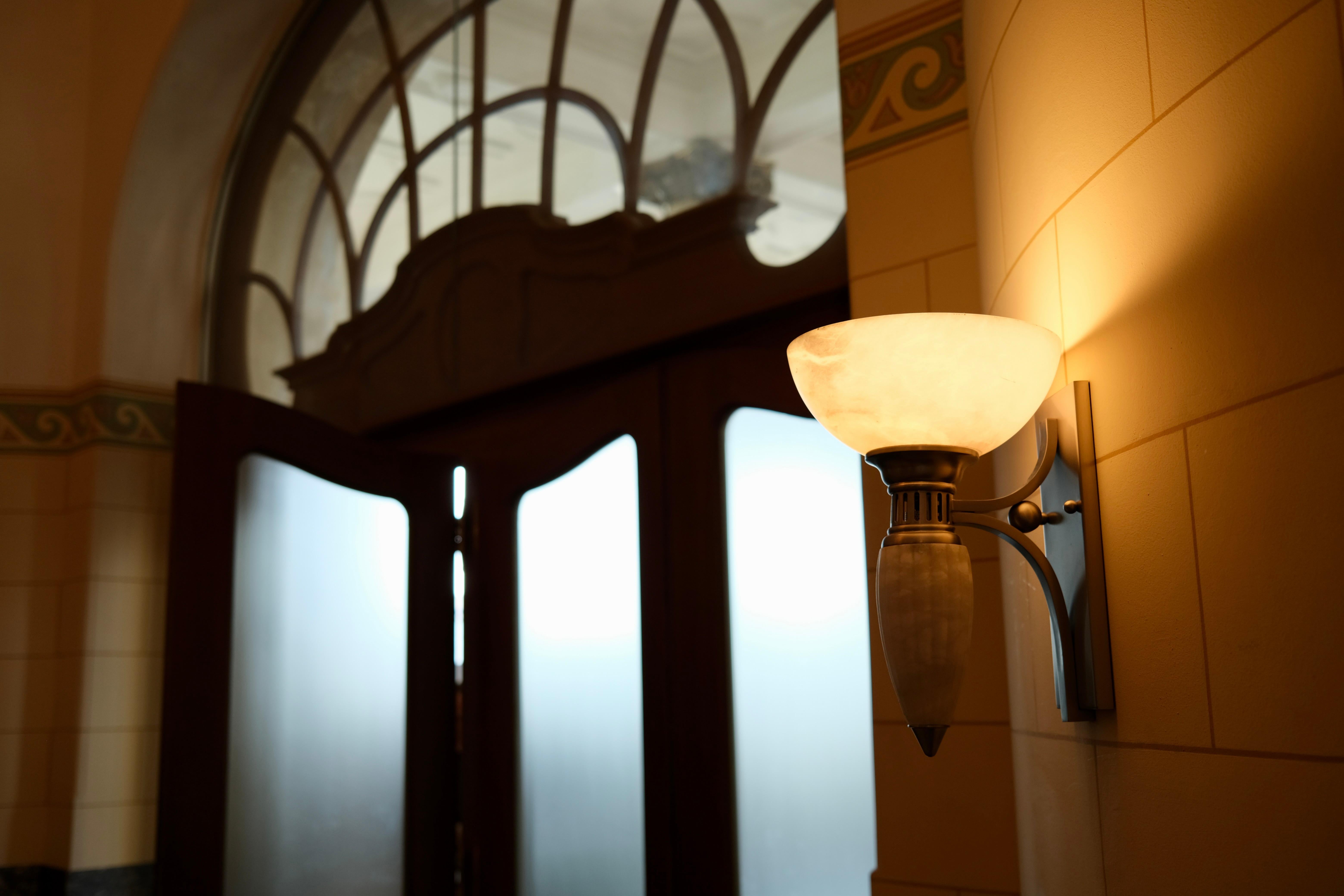 For many years, this Art Deco Style wall lamps adorned the corridors of the prestigious 5-star Grand Hotel 