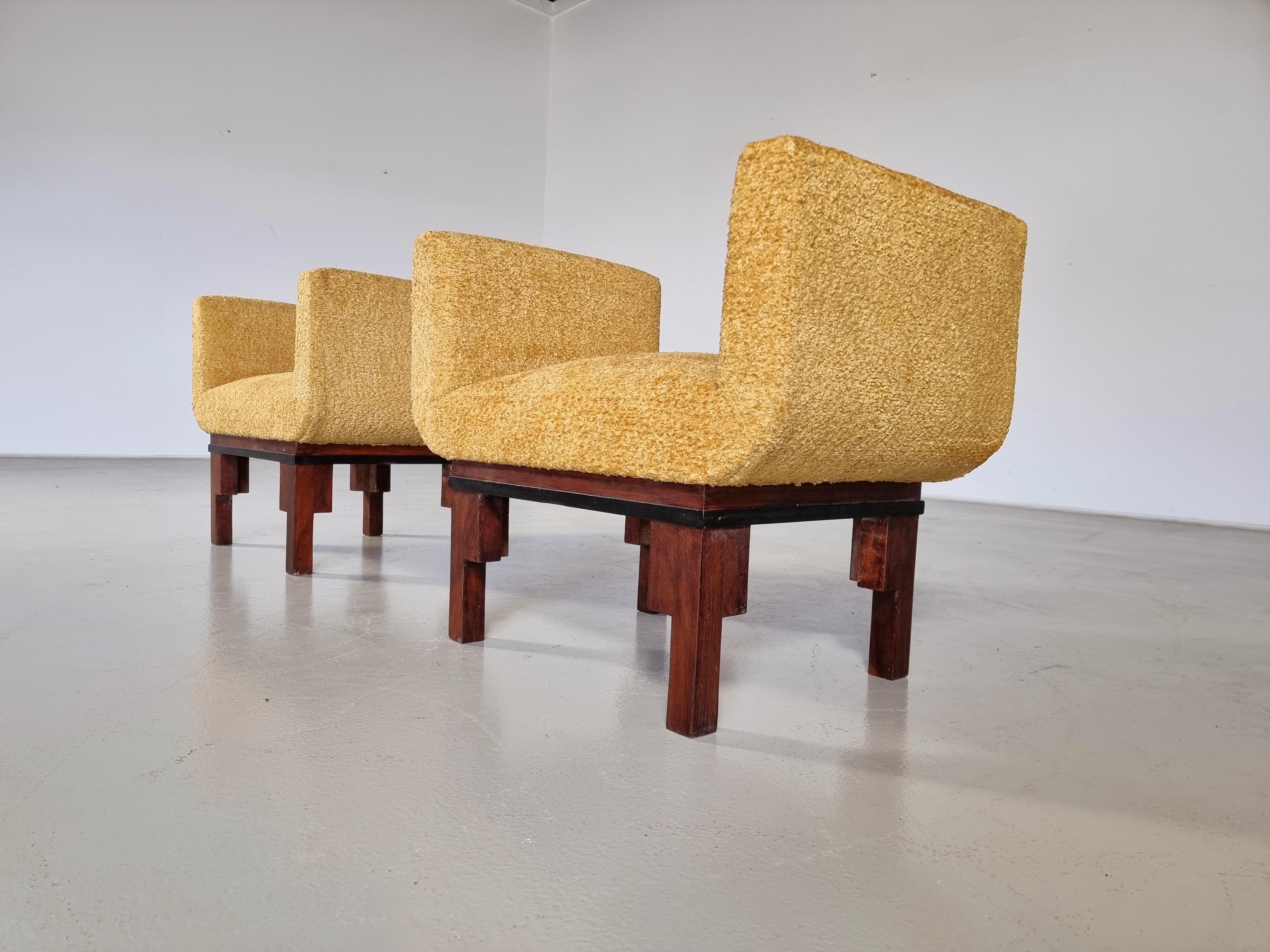 Set of 2 Art Deco Style Walnut Benches/Footstools, Italy, 1950s For Sale 2