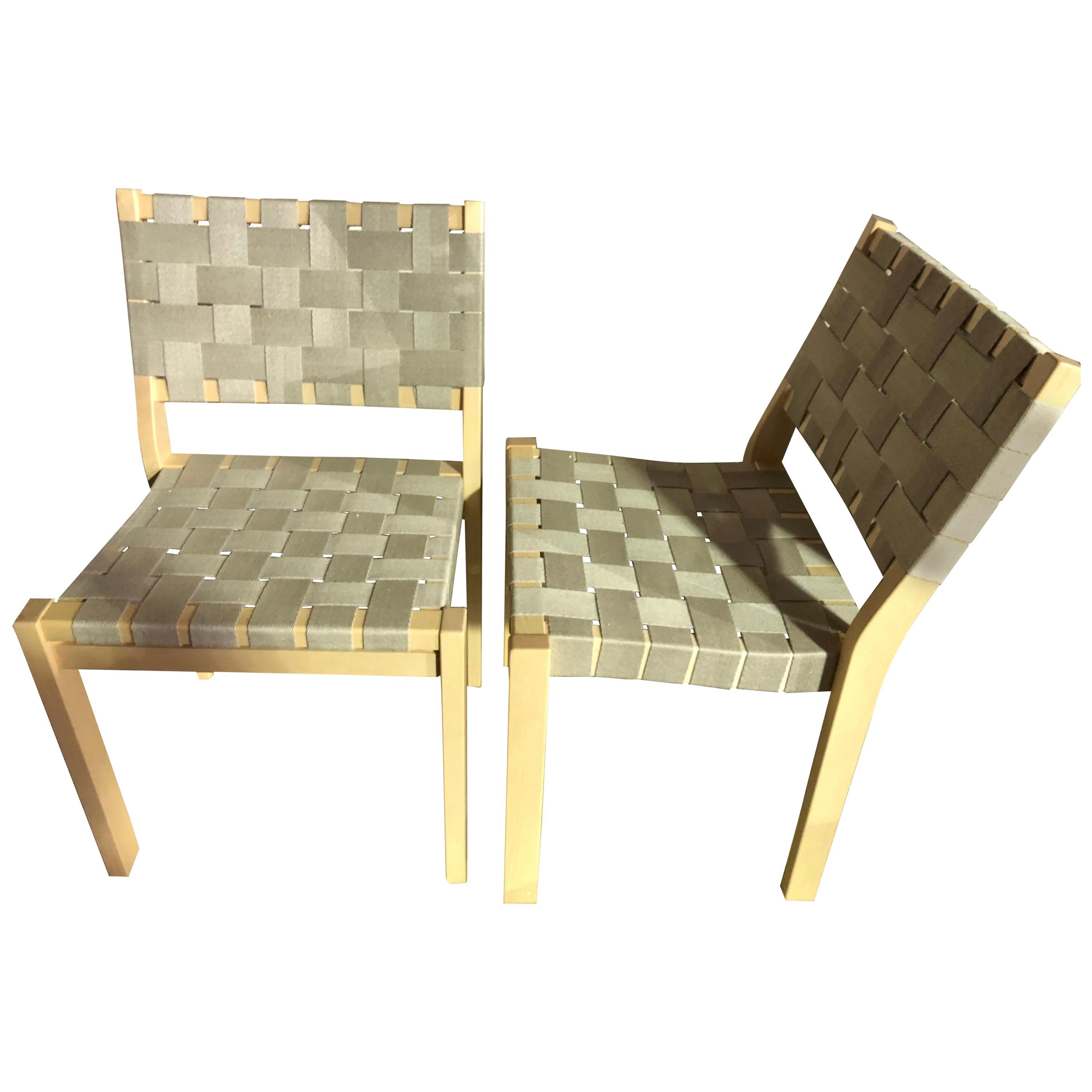 Set of 2 Artek Beige 611 Chairs