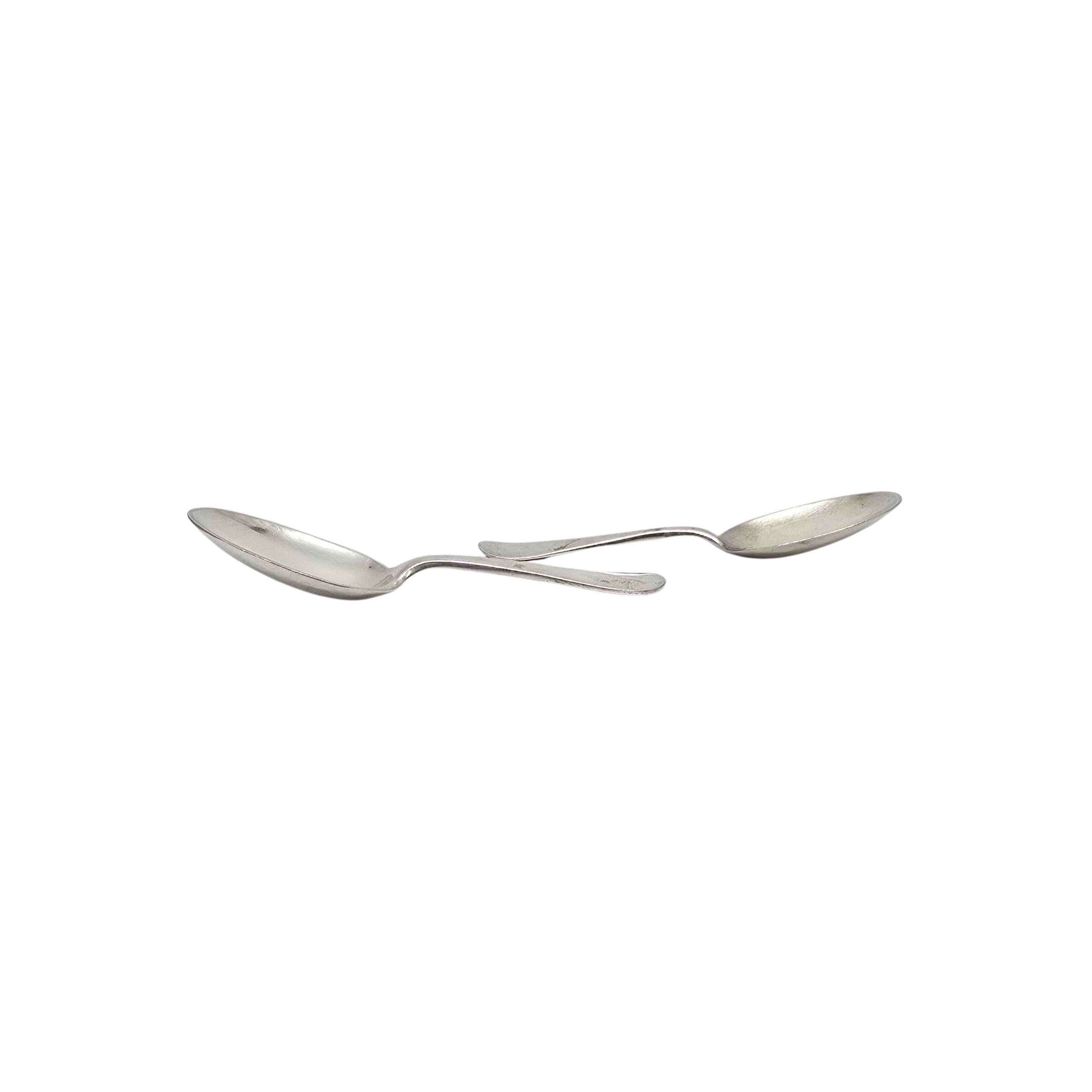 Set di 2 cucchiai per bambini Arthur Stone in argento Sterling Arts & Crafts #23224 In condizioni buone in vendita a Washington Depot, CT