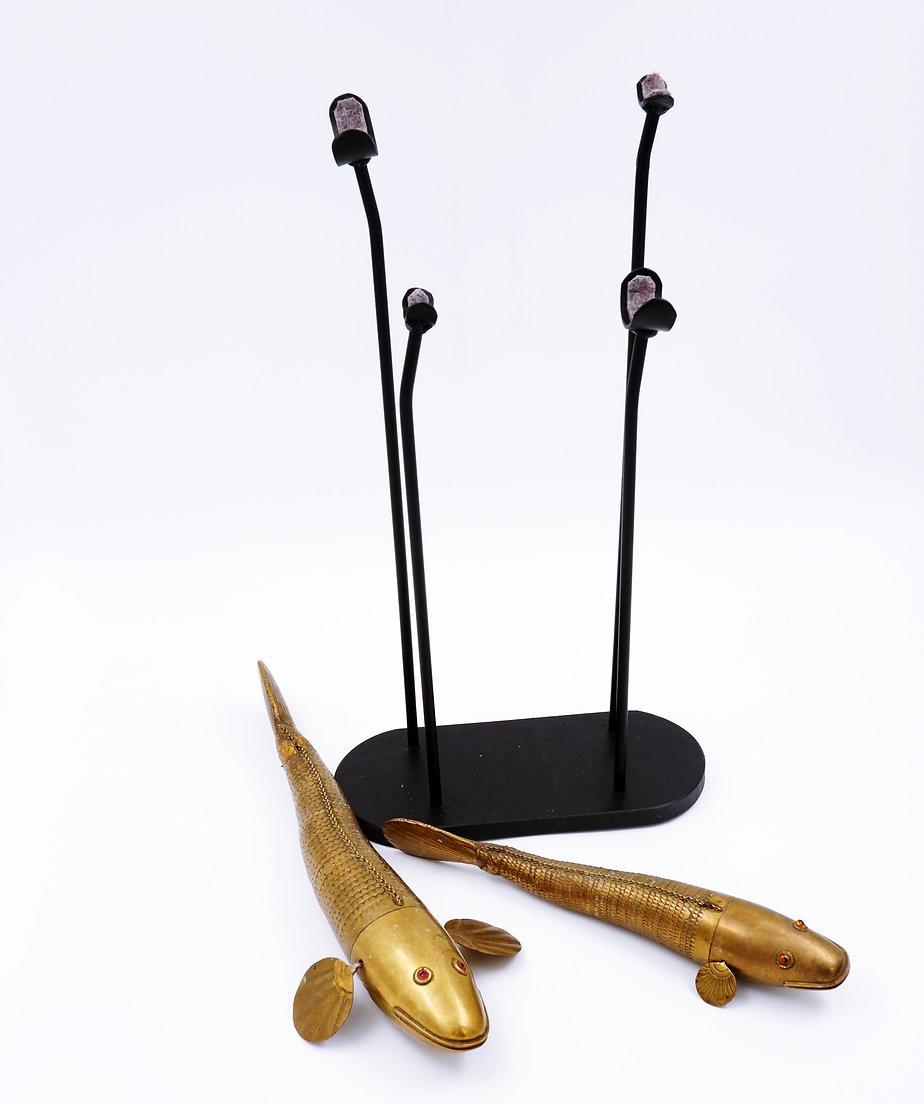 Set of 2 articulated Fish sculptures on stand - 20th In Good Condition For Sale In Linkebeek, BE