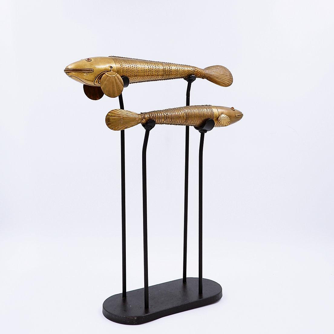 Set of 2 articulated Fish sculptures on stand - 20th For Sale 3