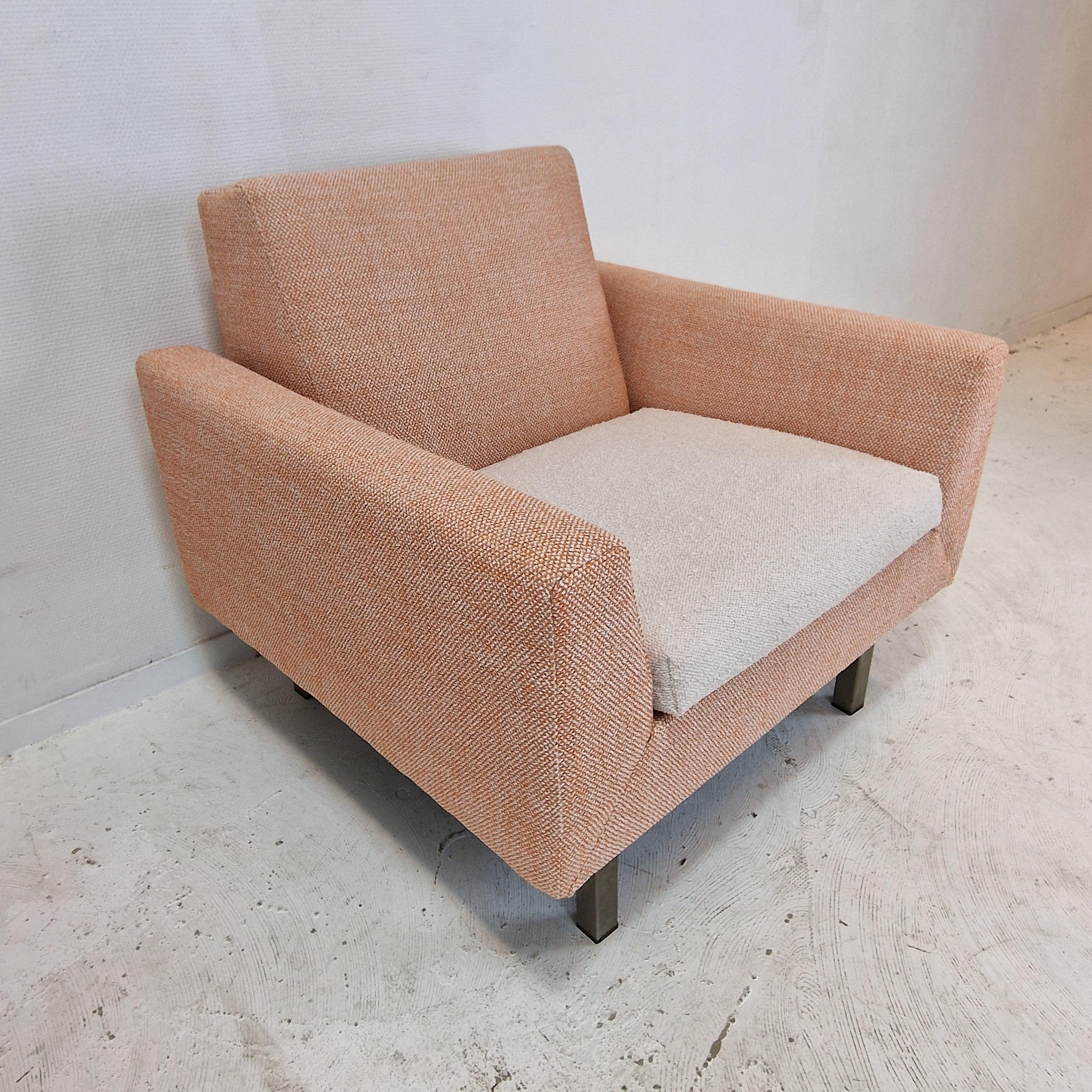 Tissu Ensemble de 2 chaises Artifort 410 par Theo Ruth, années 1950 en vente