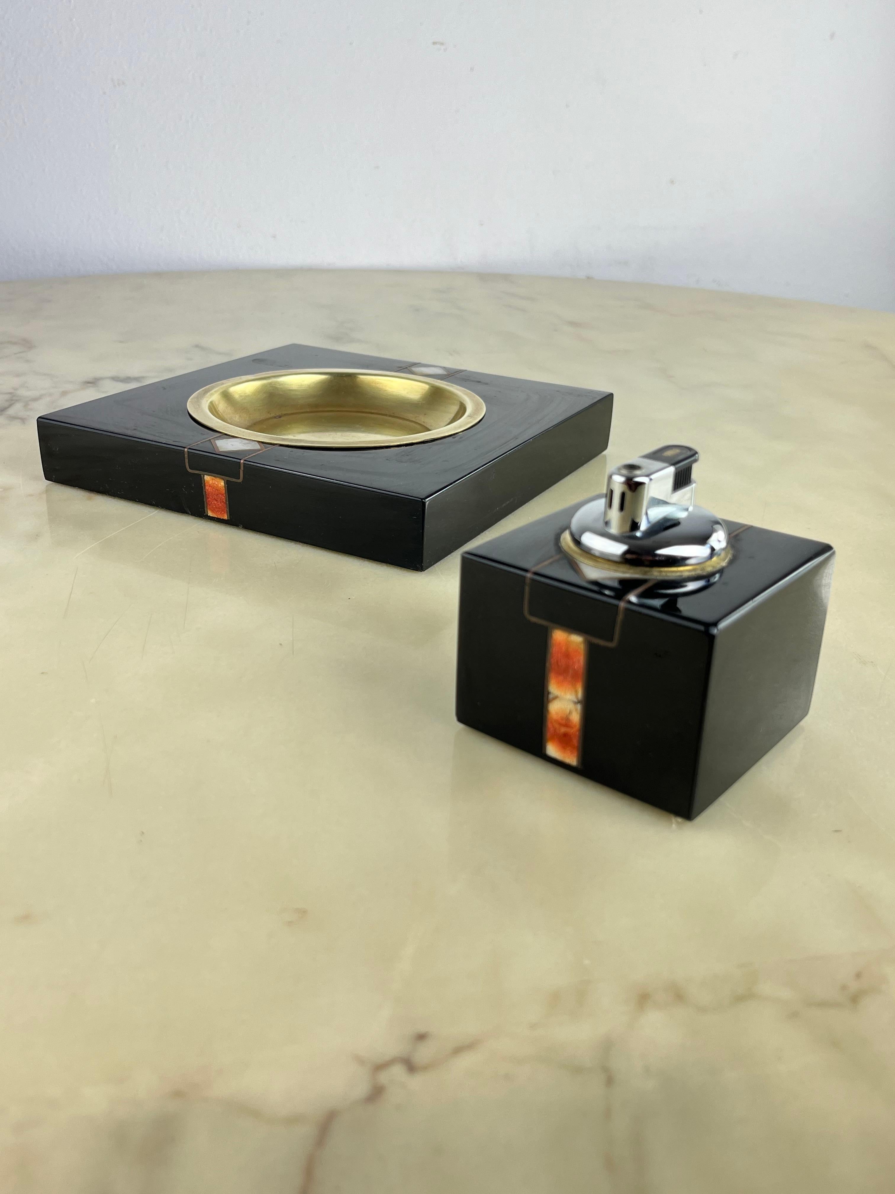 Set of 2 Ashtrays And Table  Lighter Vintage Italian Design 1970s For Sale 3