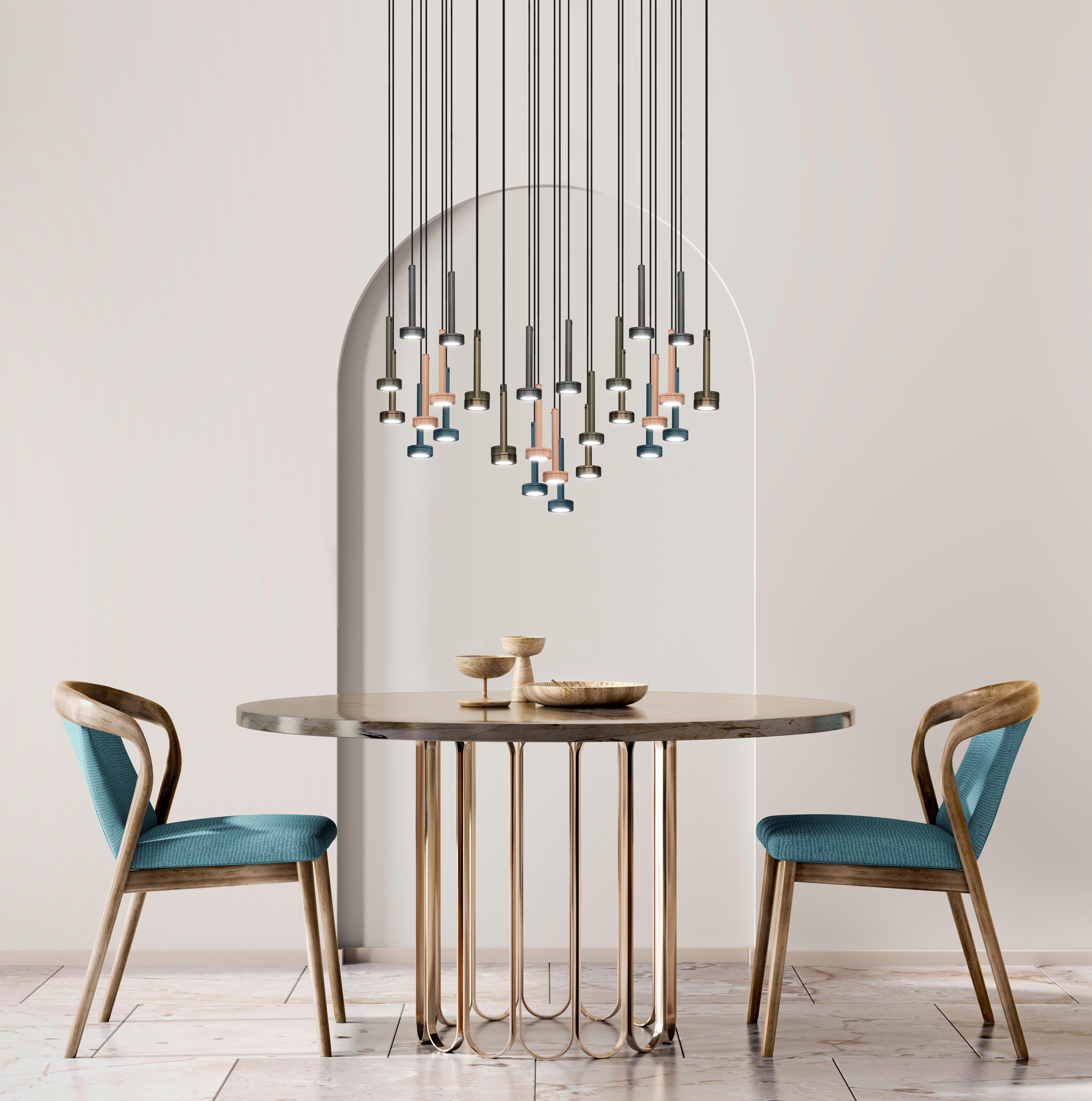 Set di 2 lampade a sospensione Astral S1 Colors di Euroluce Lampadari
Dimensioni: Ø 6 x H. 18 cm.
Materiali: Plexiglass e alluminio.

Disponibile in diversi colori. I prezzi possono variare. Tutte le nostre lampade possono essere cablate a seconda