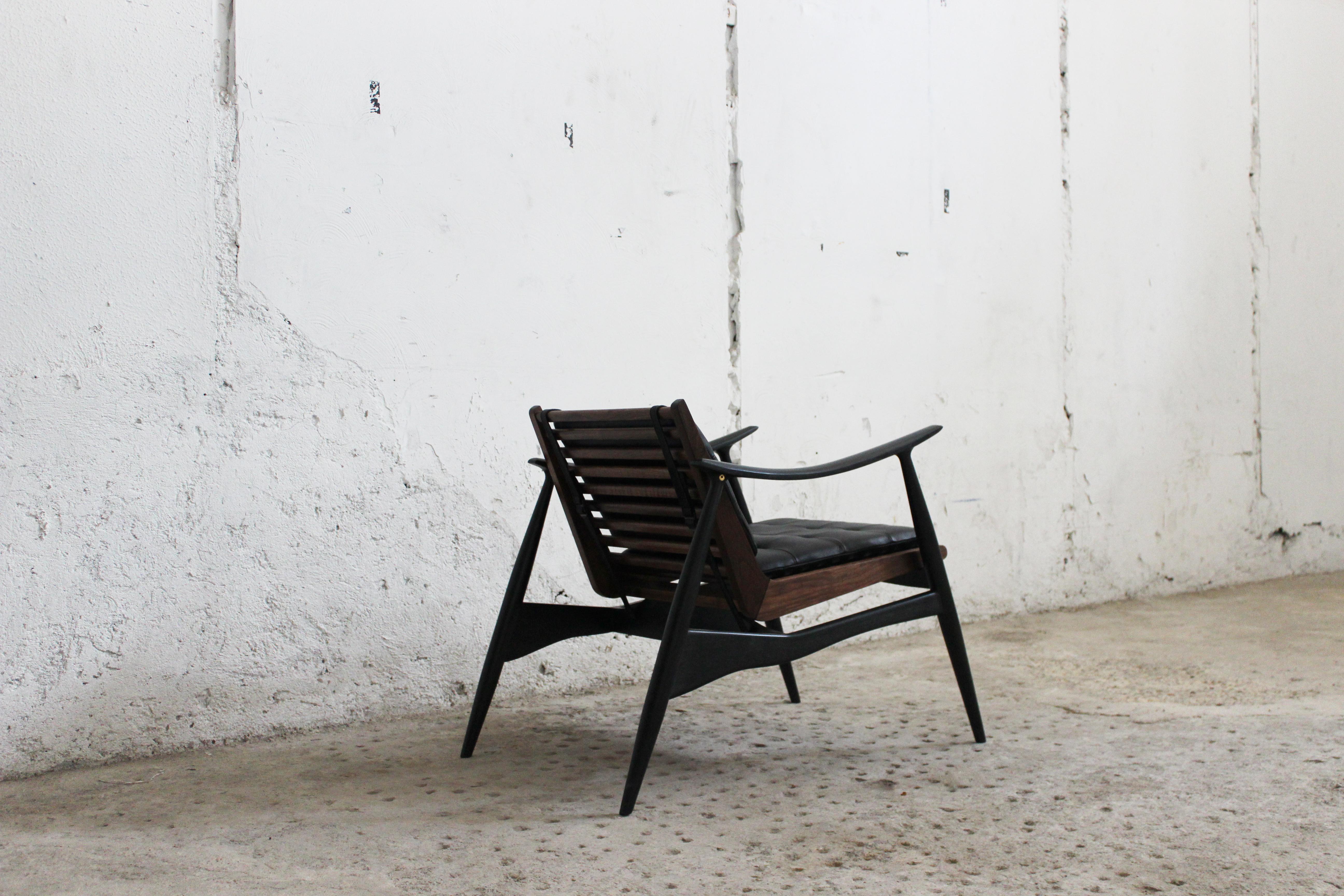 Contemporary Set of 2 Atra Walnut and Leather Armchair by ATRA