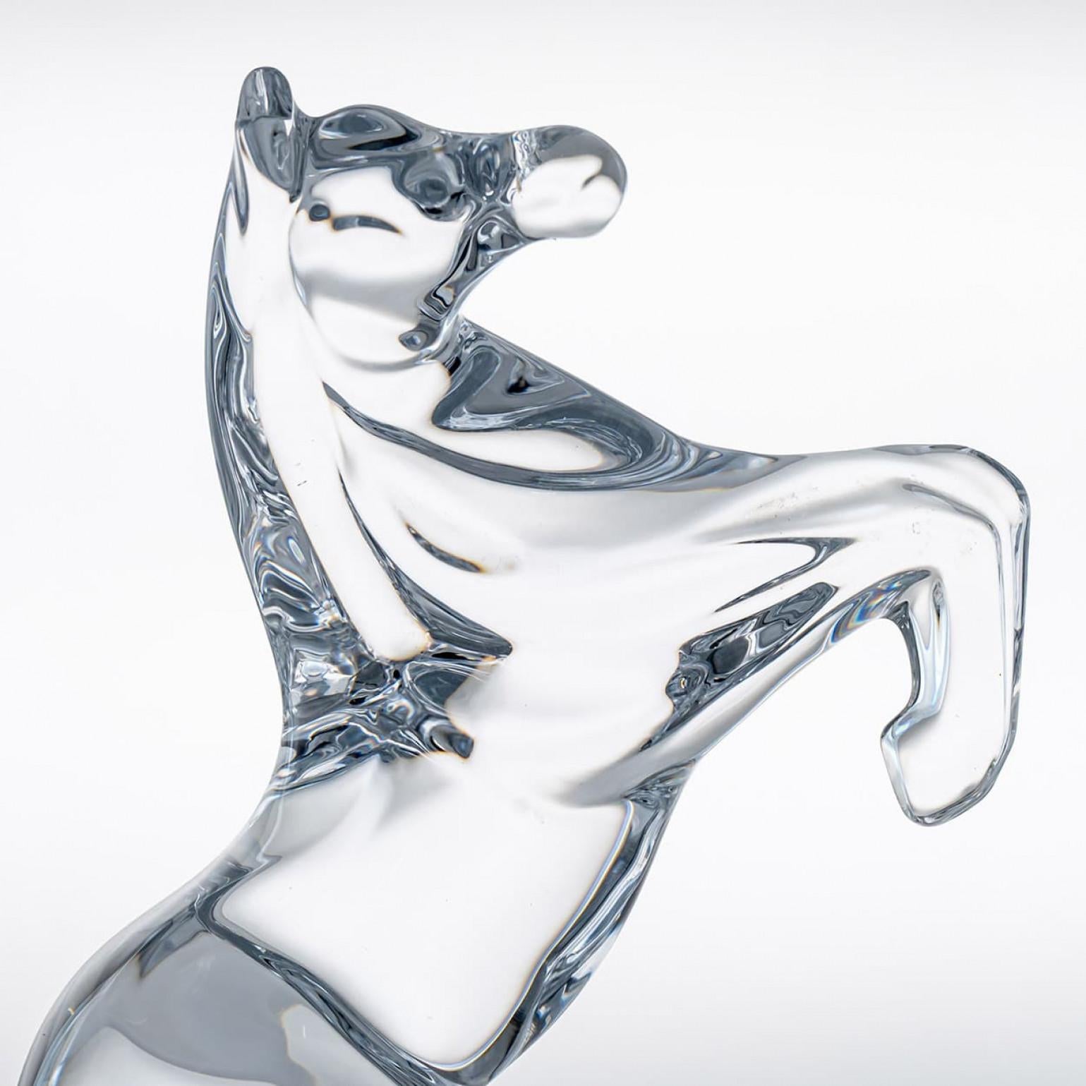 Set of 2 Baccarat Rearing Horses by Allison Hawkes, Clear Crystal, France (Französisch) im Angebot