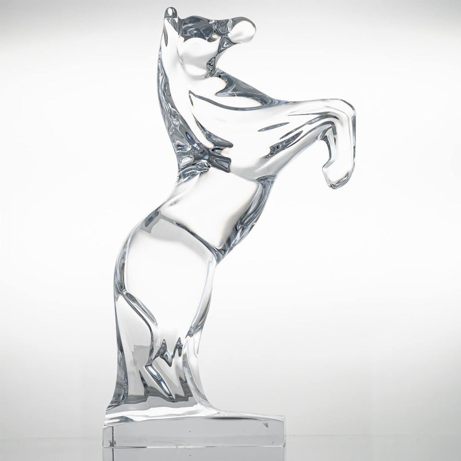 Set of 2 Baccarat Rearing Horses by Allison Hawkes, Clear Crystal, France im Zustand „Gut“ im Angebot in Rijssen, NL