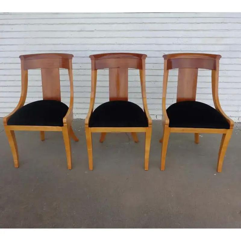 North American Set of 2 Baker Regency Dining Chairs For Sale