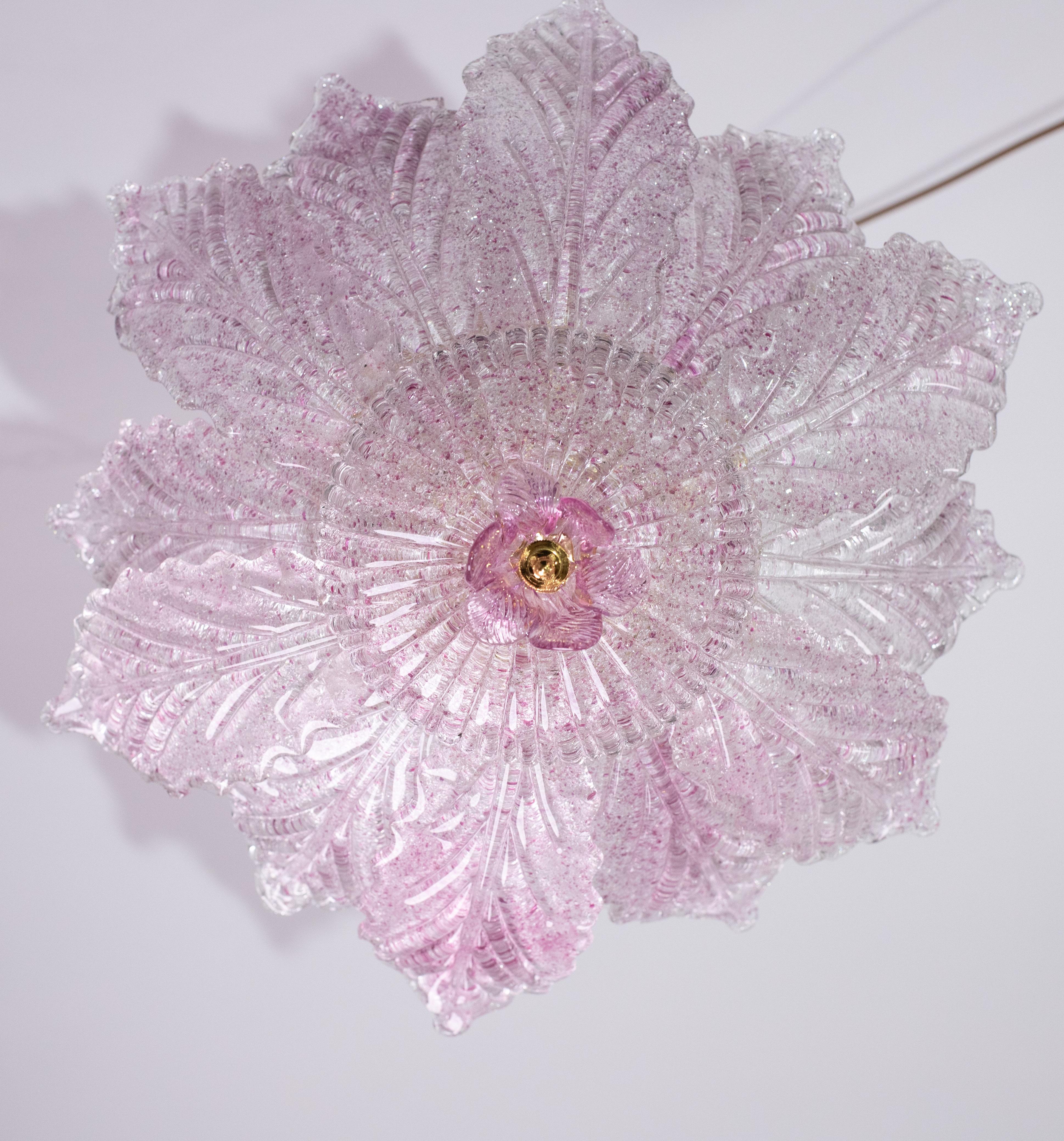 Fin du 20e siècle Lot de 2 lampes de plafond ou d'affleurement Ballarò, feuilles en verre de Murano rose d'Italie en vente