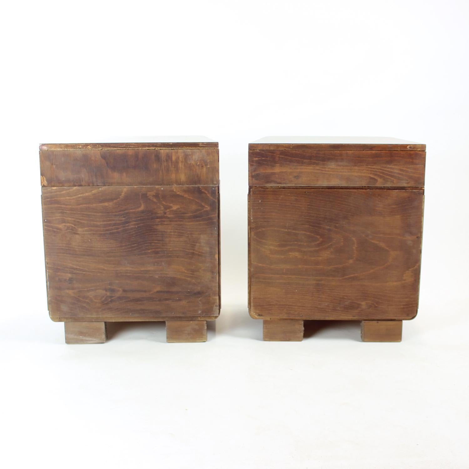 Set Of 2 Bauhaus Bedside Tables, Czechoslovakia 1950s For Sale 6